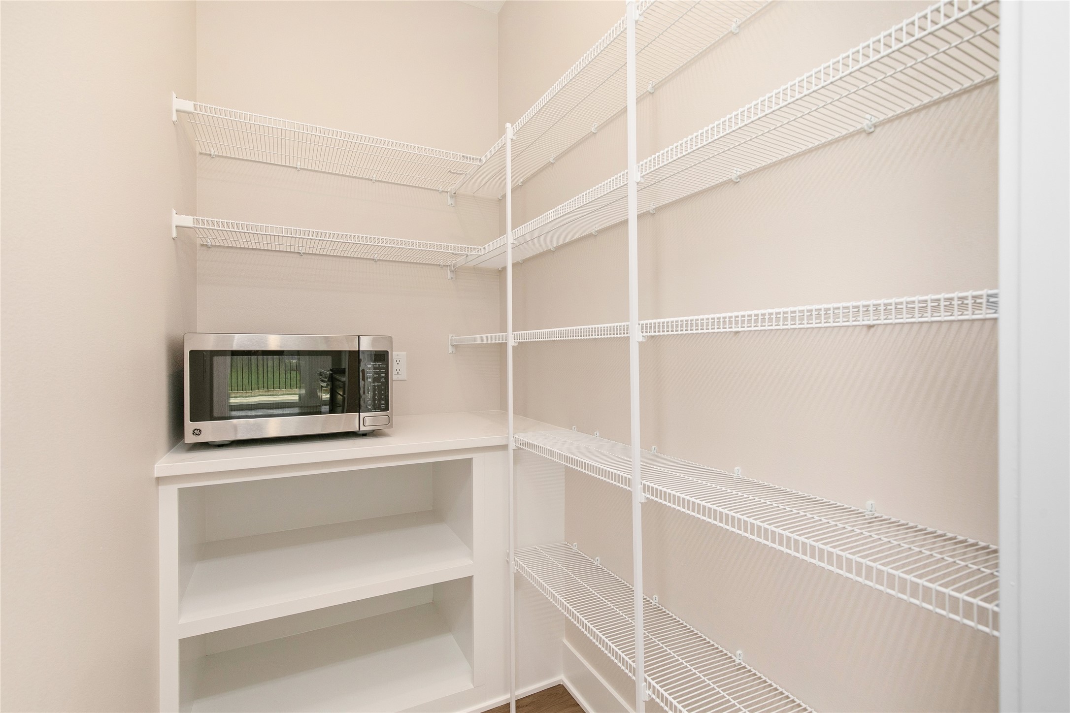 17526 Northview Drive Property Photo 12