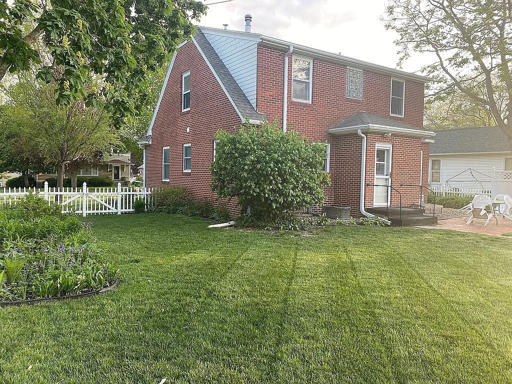 511 W Washington Street Property Photo 2