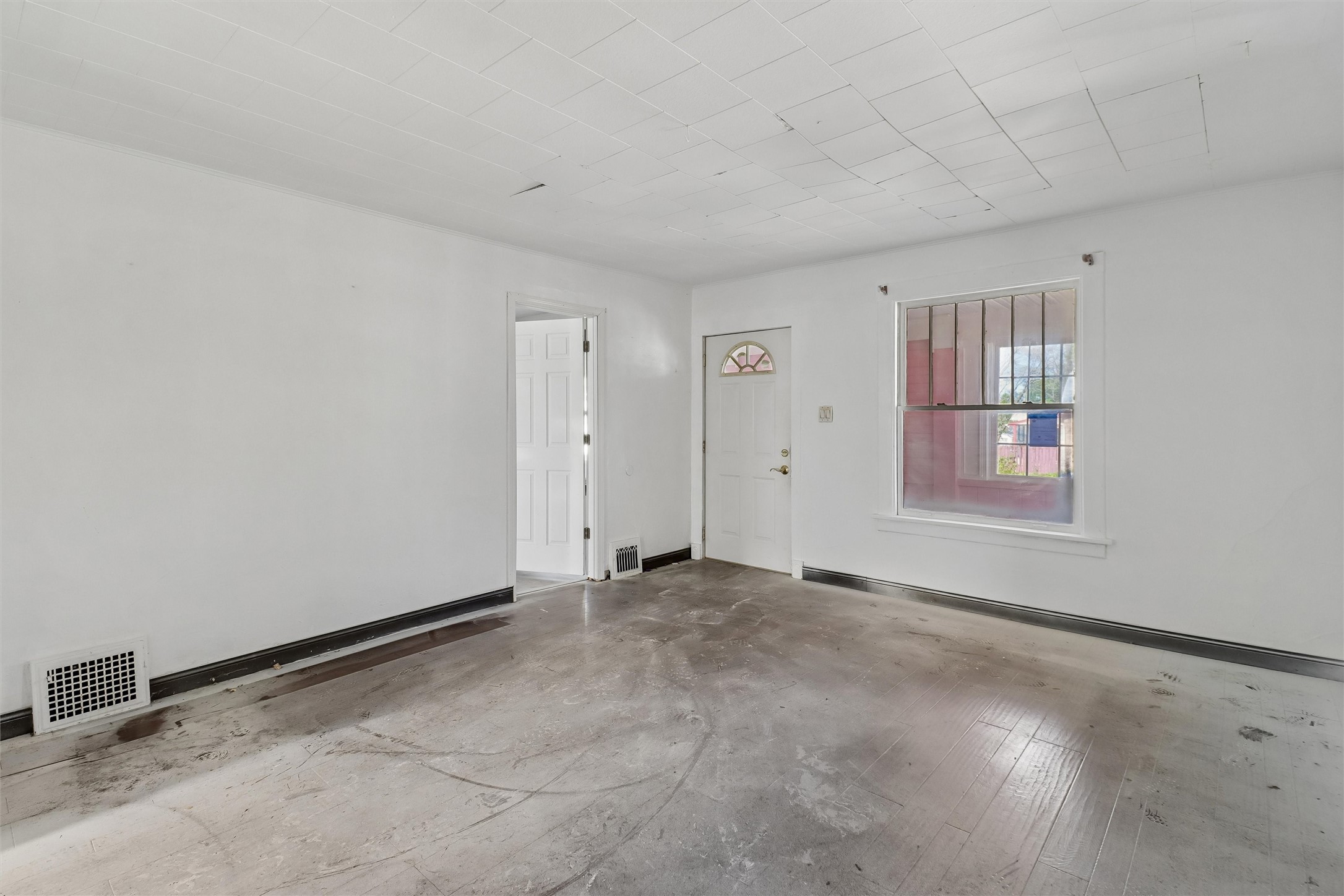 3103 1st Street Property Photo 5