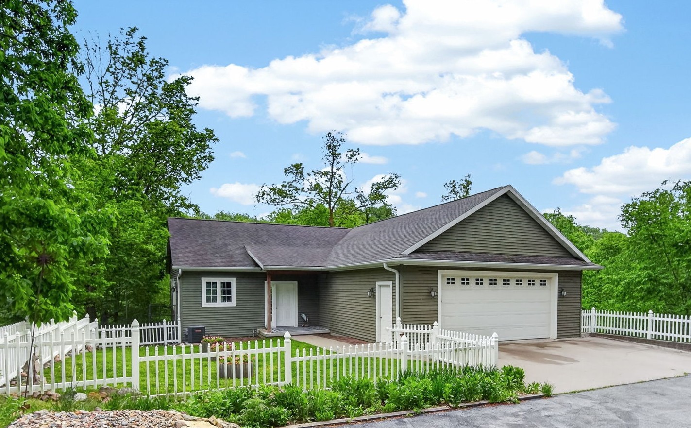 6380 Panorama Drive Property Photo 1