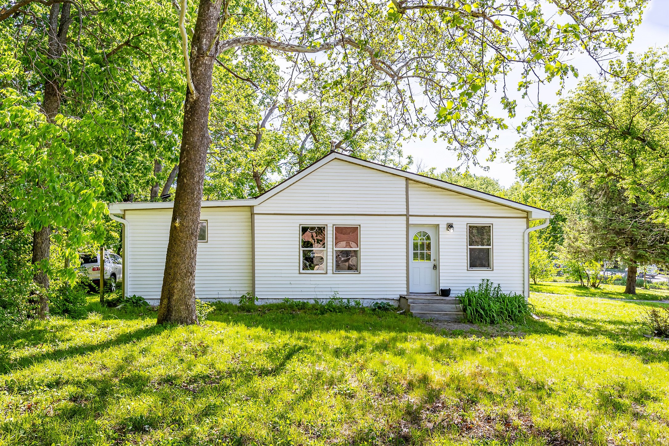 3600 Dubuque Avenue Property Photo 2