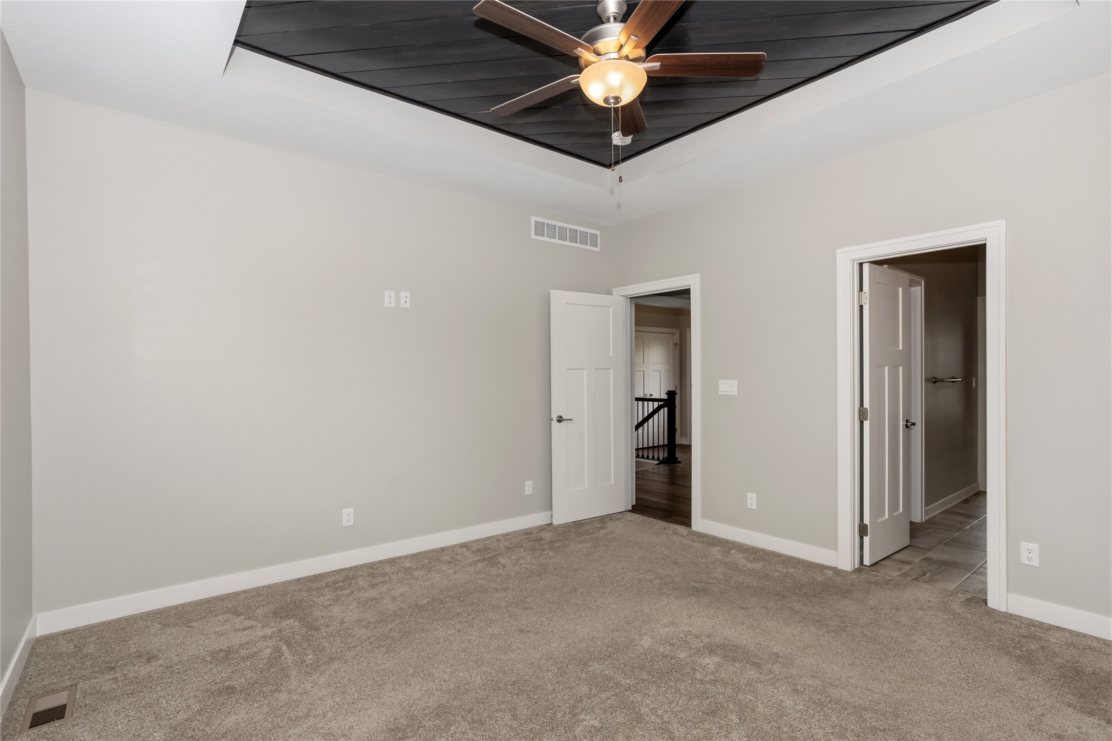 10922 Westport Drive Property Photo 14