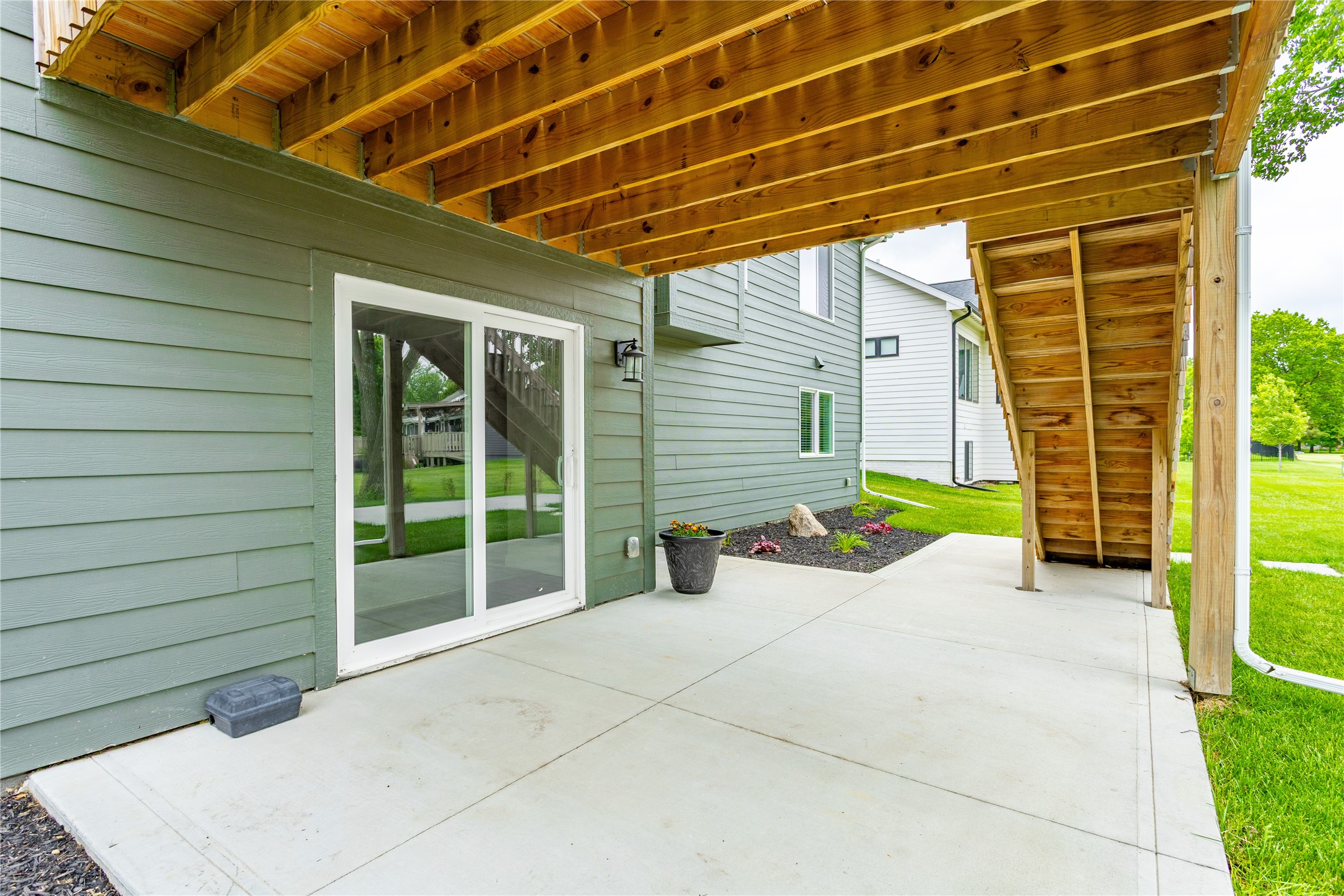 10922 Westport Drive Property Photo 34