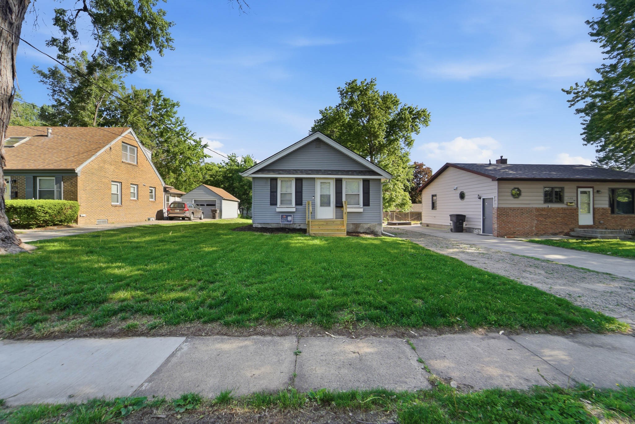 1516 E Jefferson Avenue Property Photo 2
