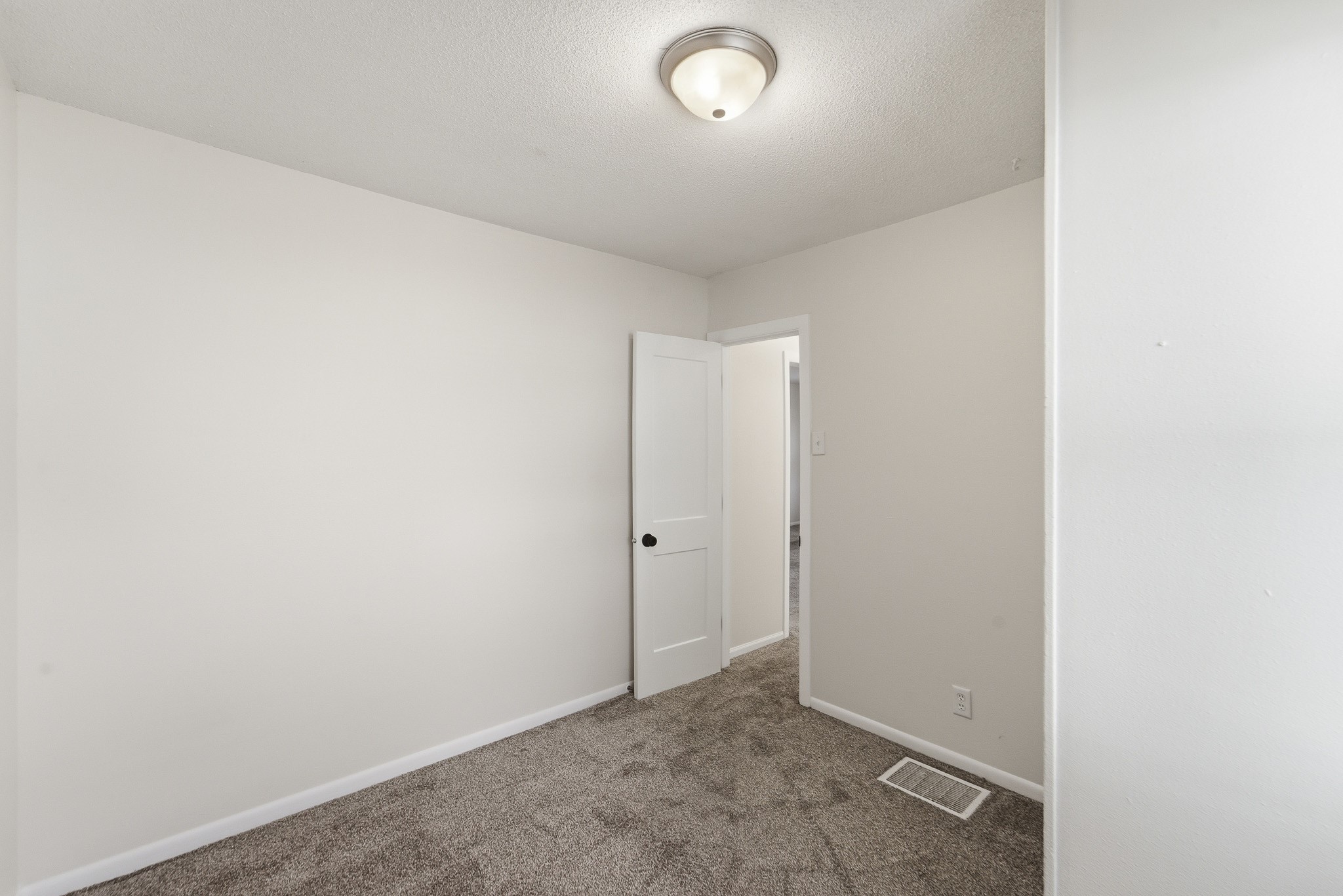 1516 E Jefferson Avenue Property Photo 20