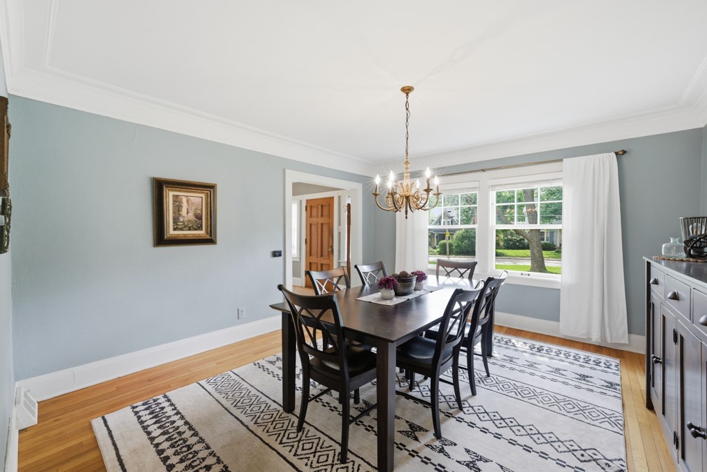 413 38th Place Property Photo 15