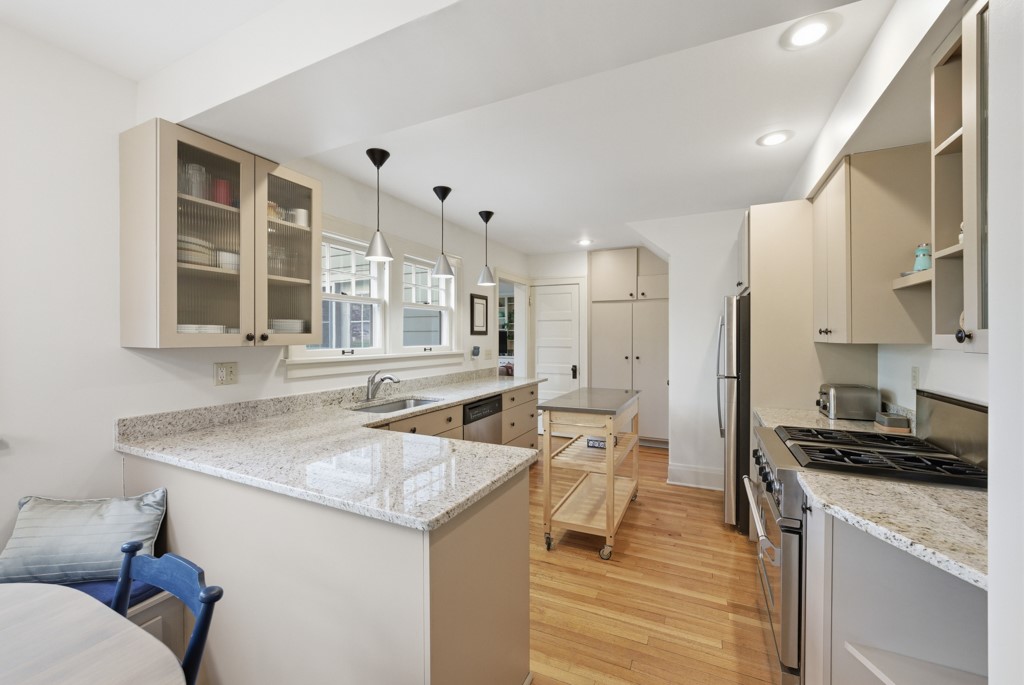 413 38th Place Property Photo 19