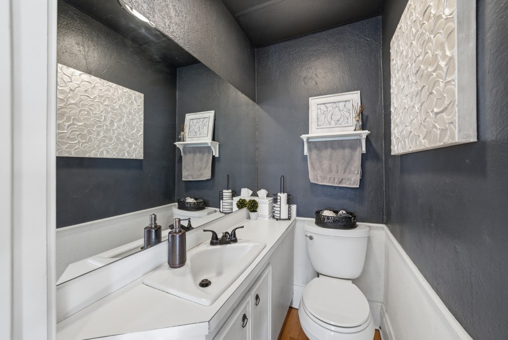 413 38th Place Property Photo 22