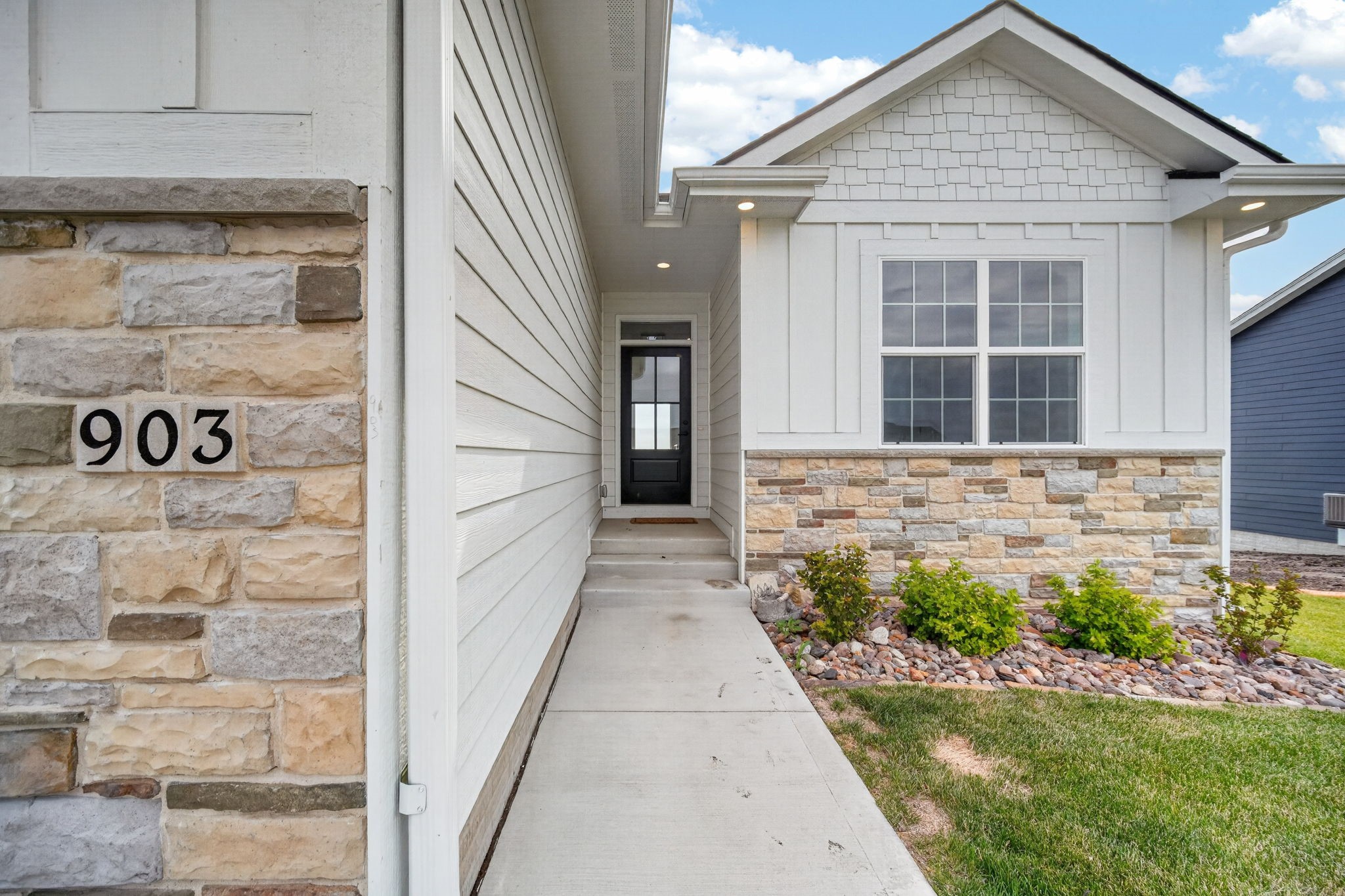 903 Sw Cattail Road Property Photo 2