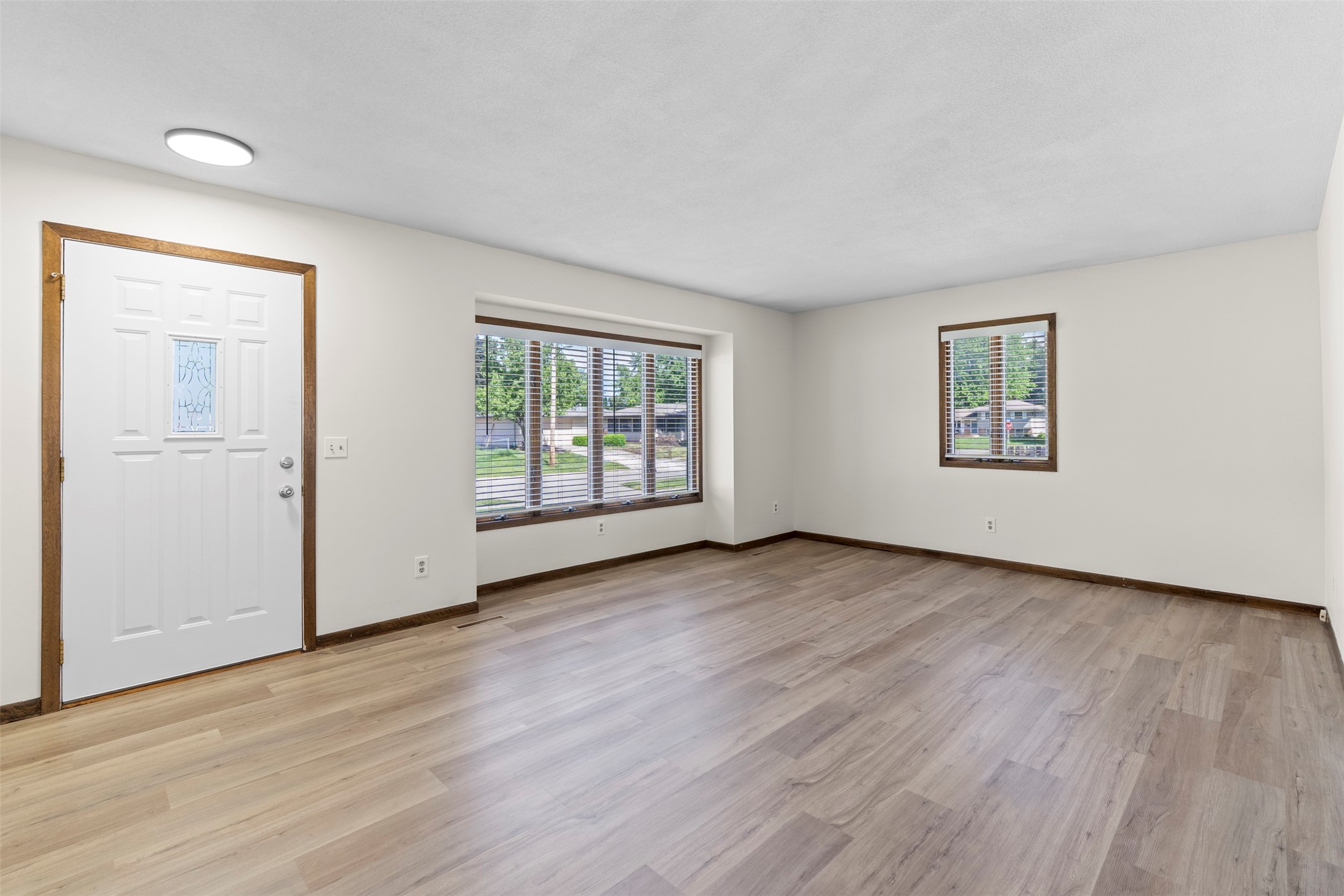 409 Se Wanda Drive Property Photo 4
