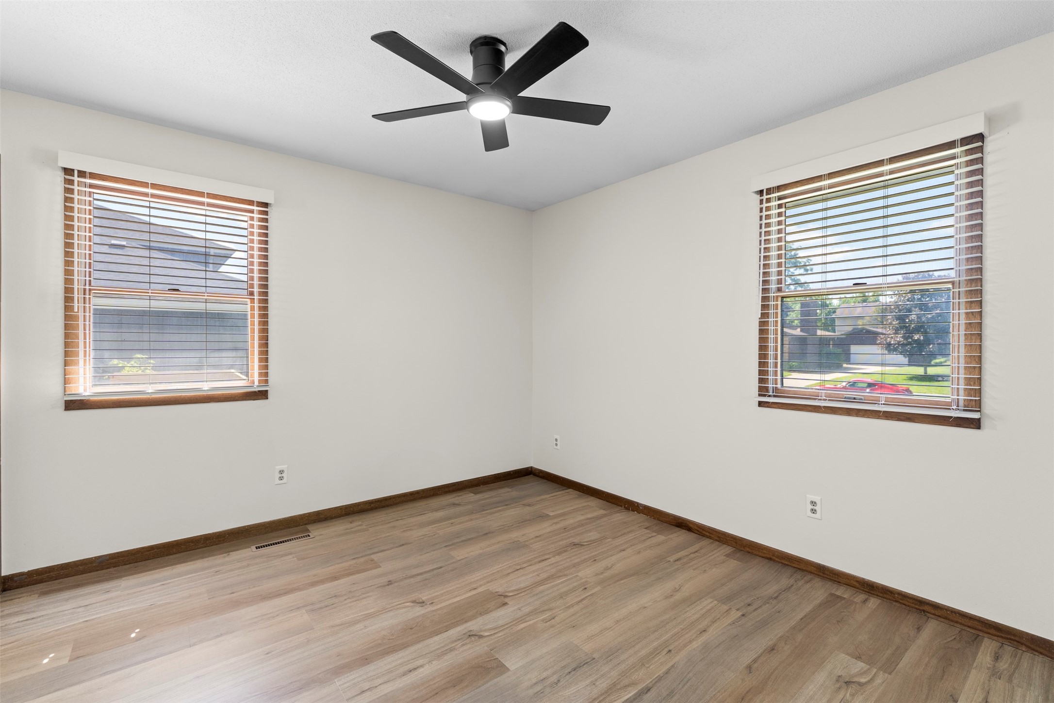 409 Se Wanda Drive Property Photo 17