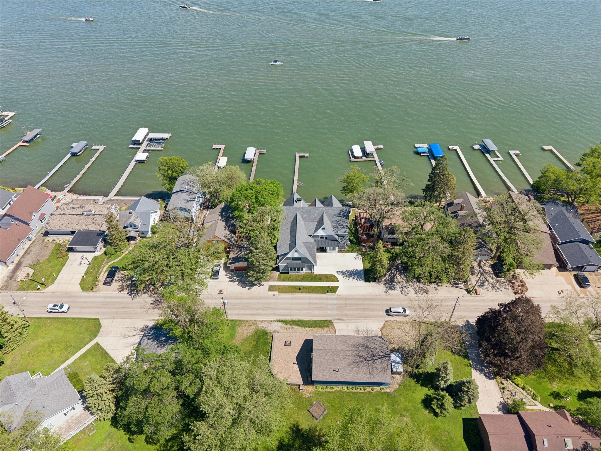 1811 N Shore Drive Property Photo 6