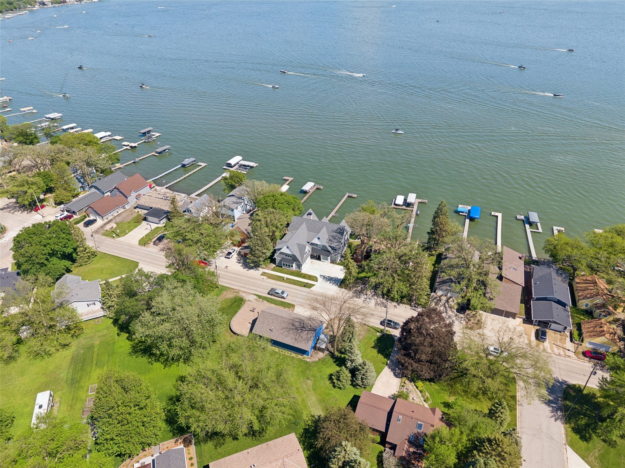 1811 N Shore Drive Property Photo 7