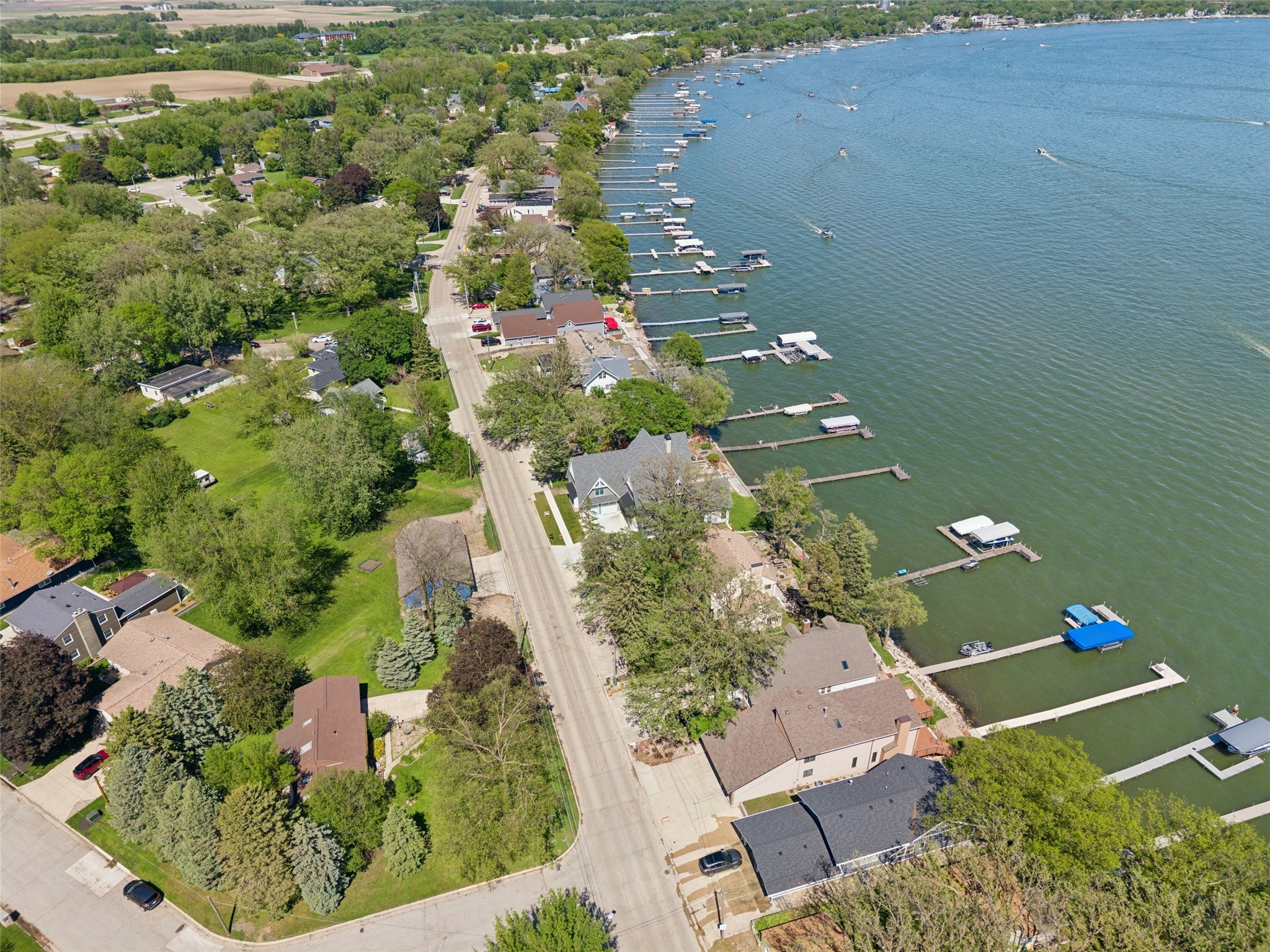 1811 N Shore Drive Property Photo 8