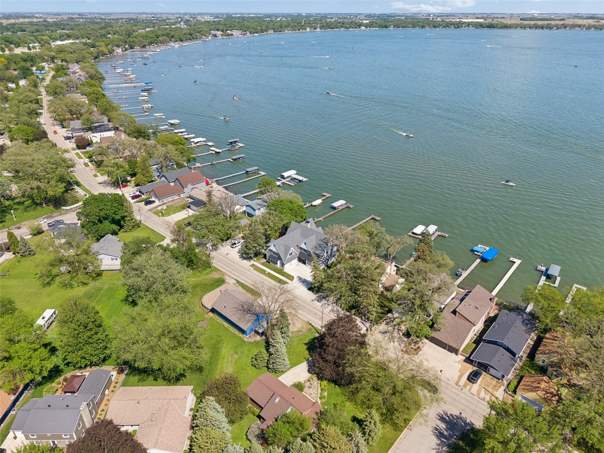 1811 N Shore Drive Property Photo 9