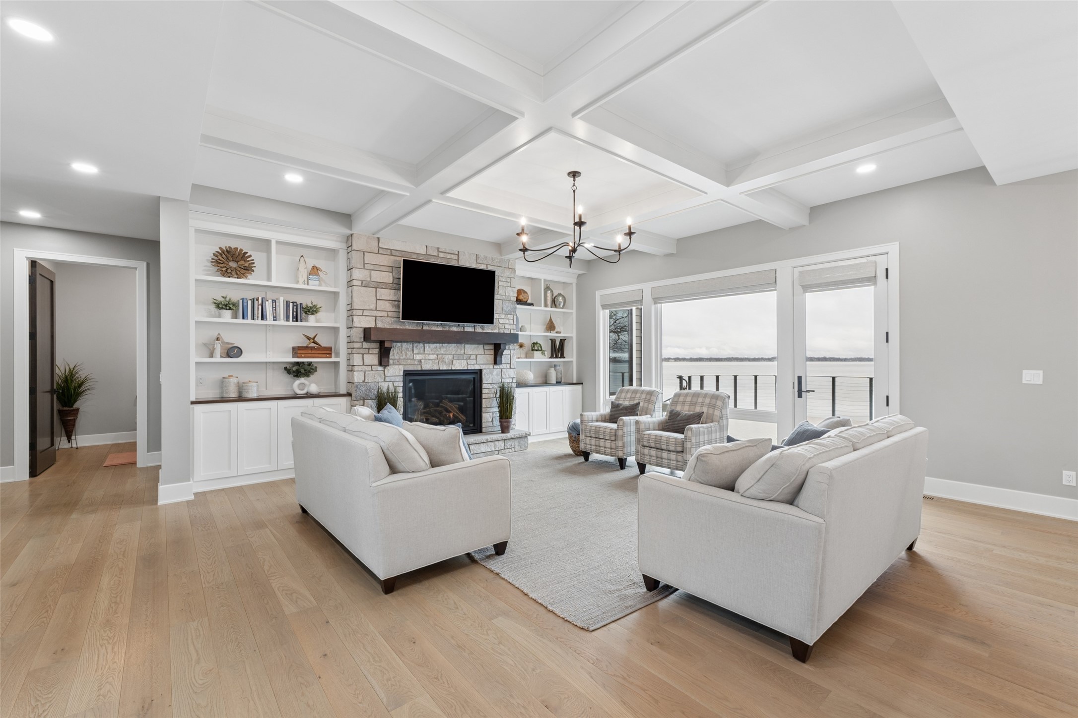 1811 N Shore Drive Property Photo 12