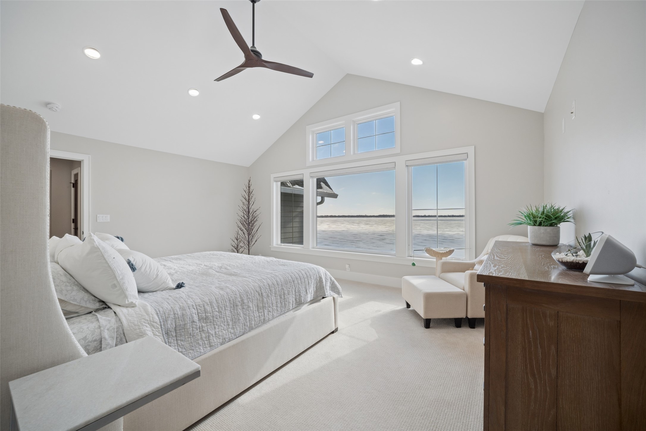 1811 N Shore Drive Property Photo 20