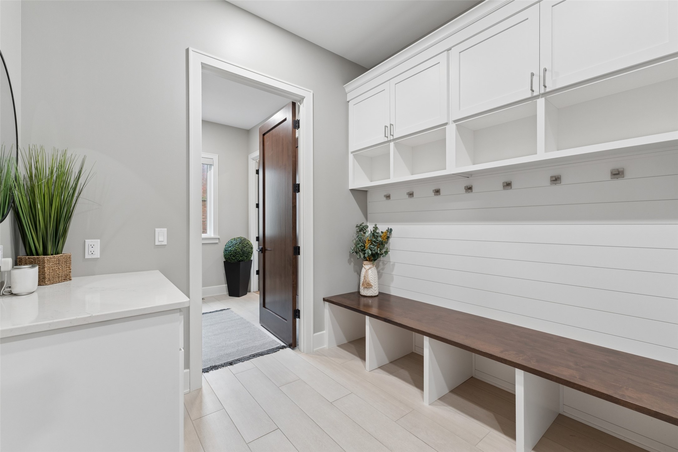 1811 N Shore Drive Property Photo 21