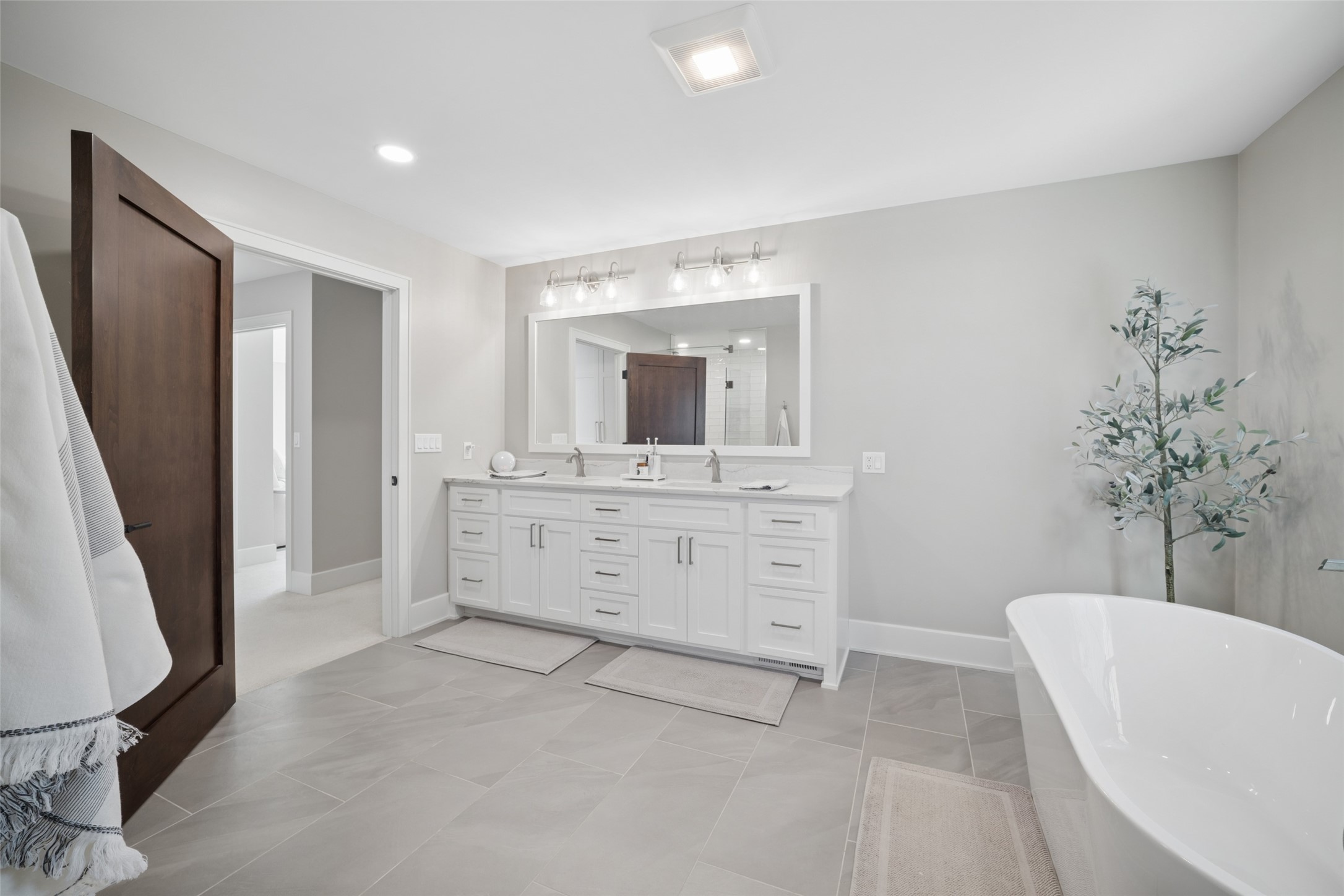 1811 N Shore Drive Property Photo 22