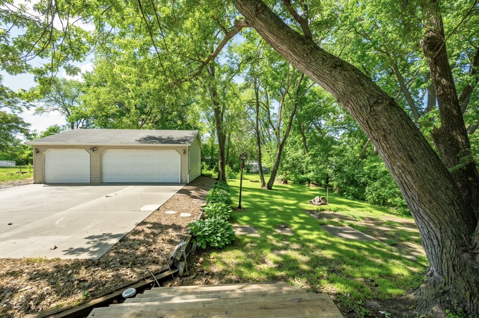 404 Titus Avenue Property Photo 18