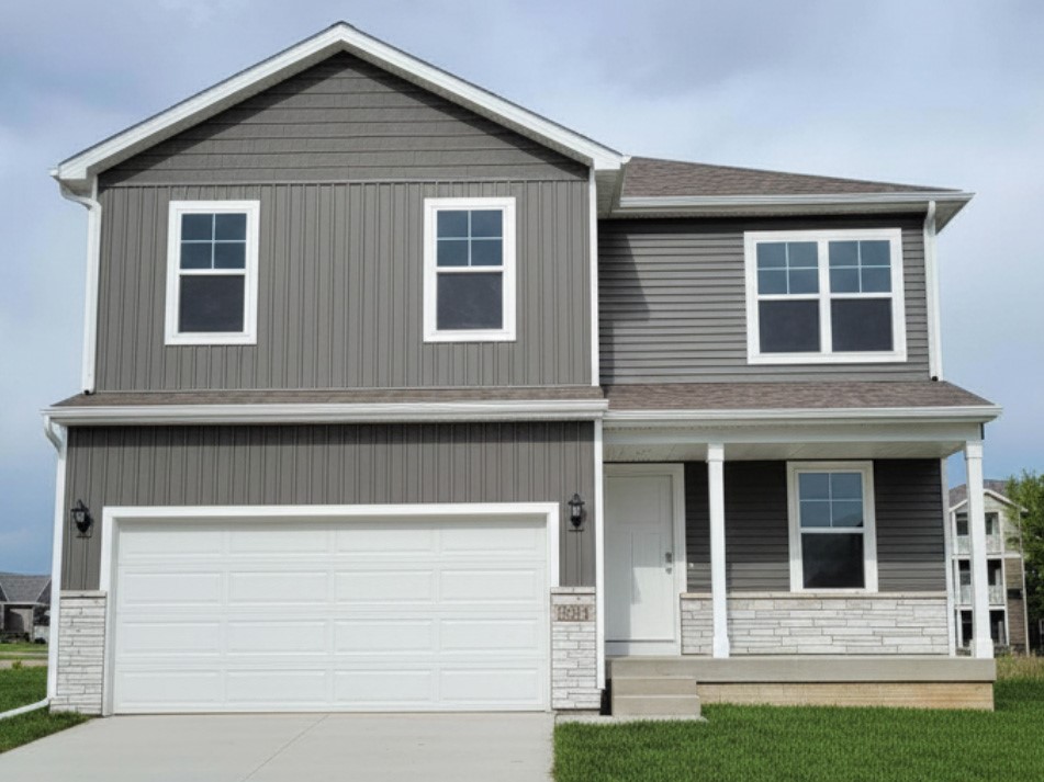 1207 NE Deerfield Drive Property Photo 1