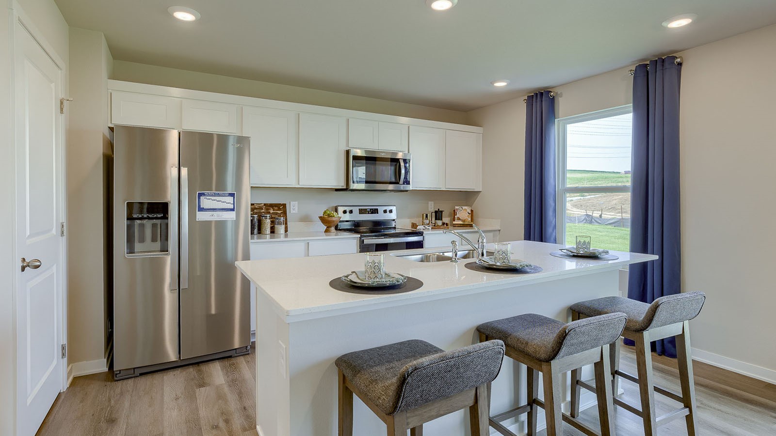 1203 Ne Deerfield Drive Property Photo 4