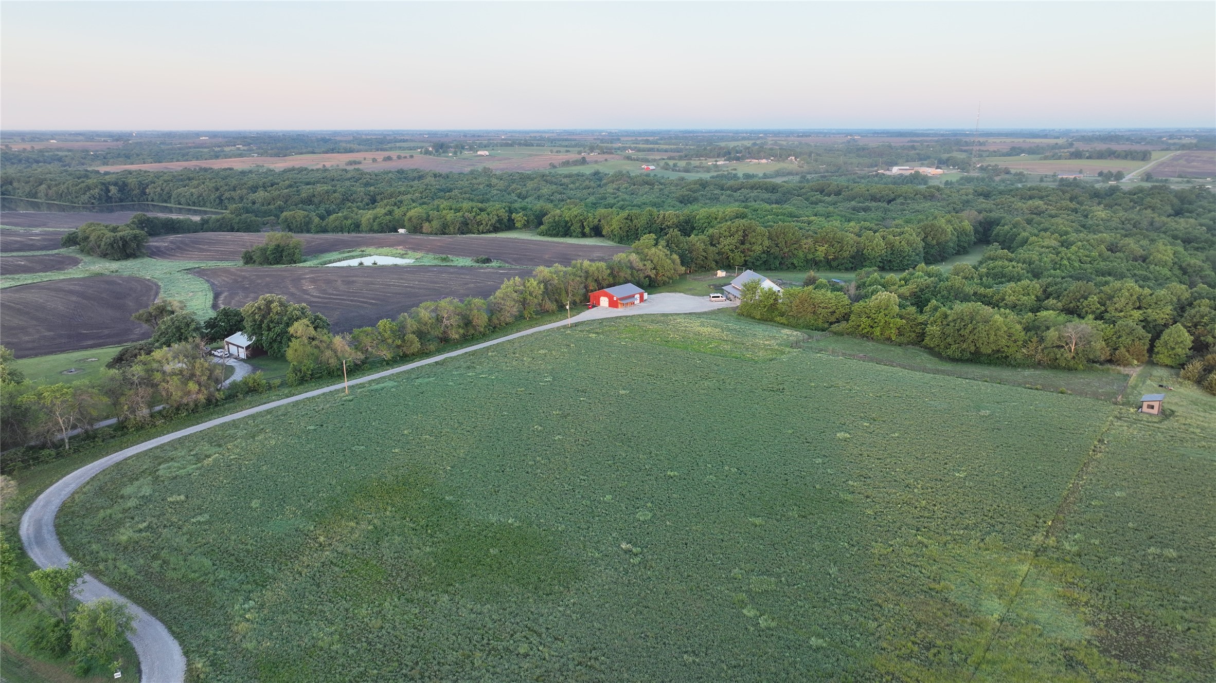 46069 235th Trail Property Photo 6
