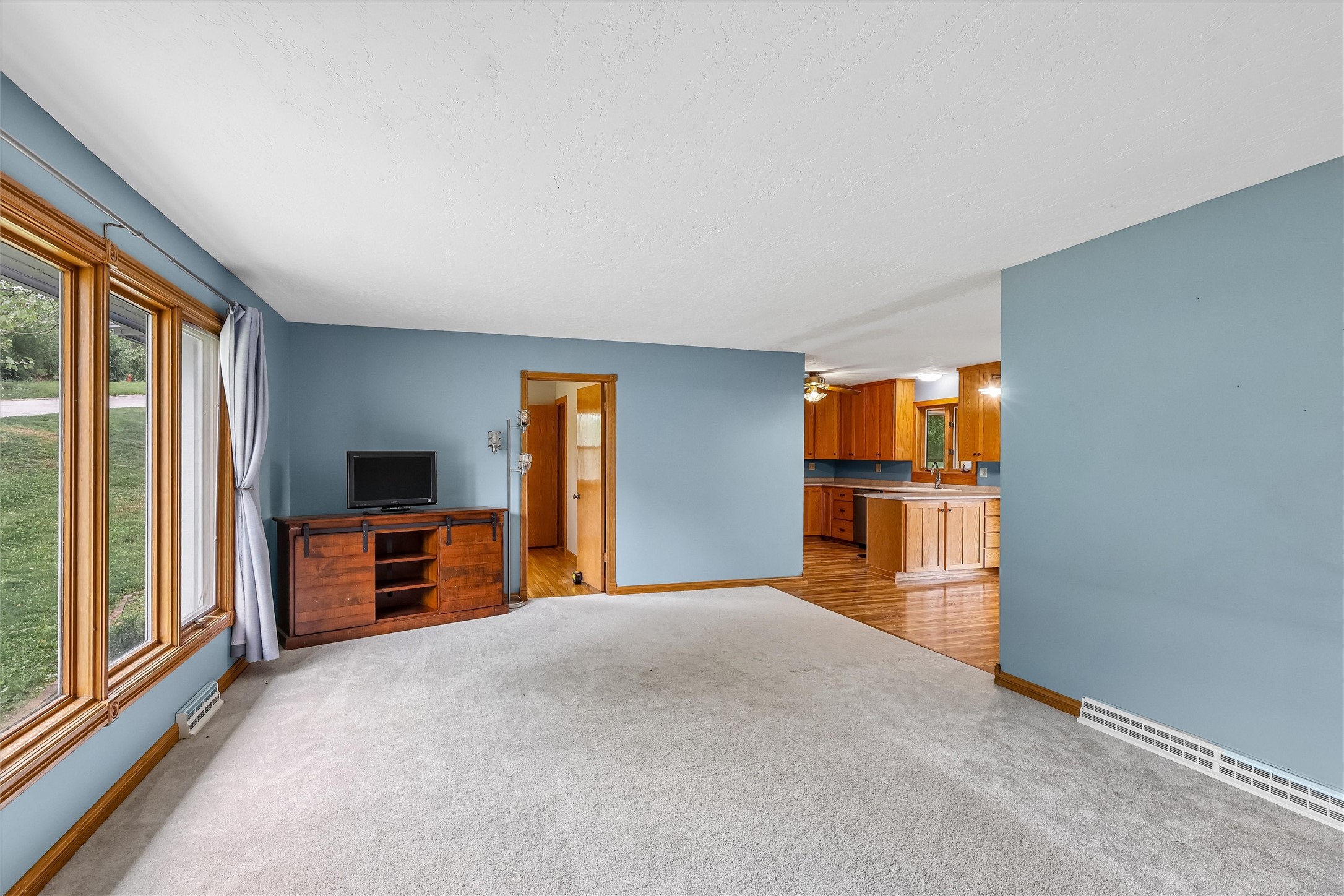 700 Division Street Property Photo 4