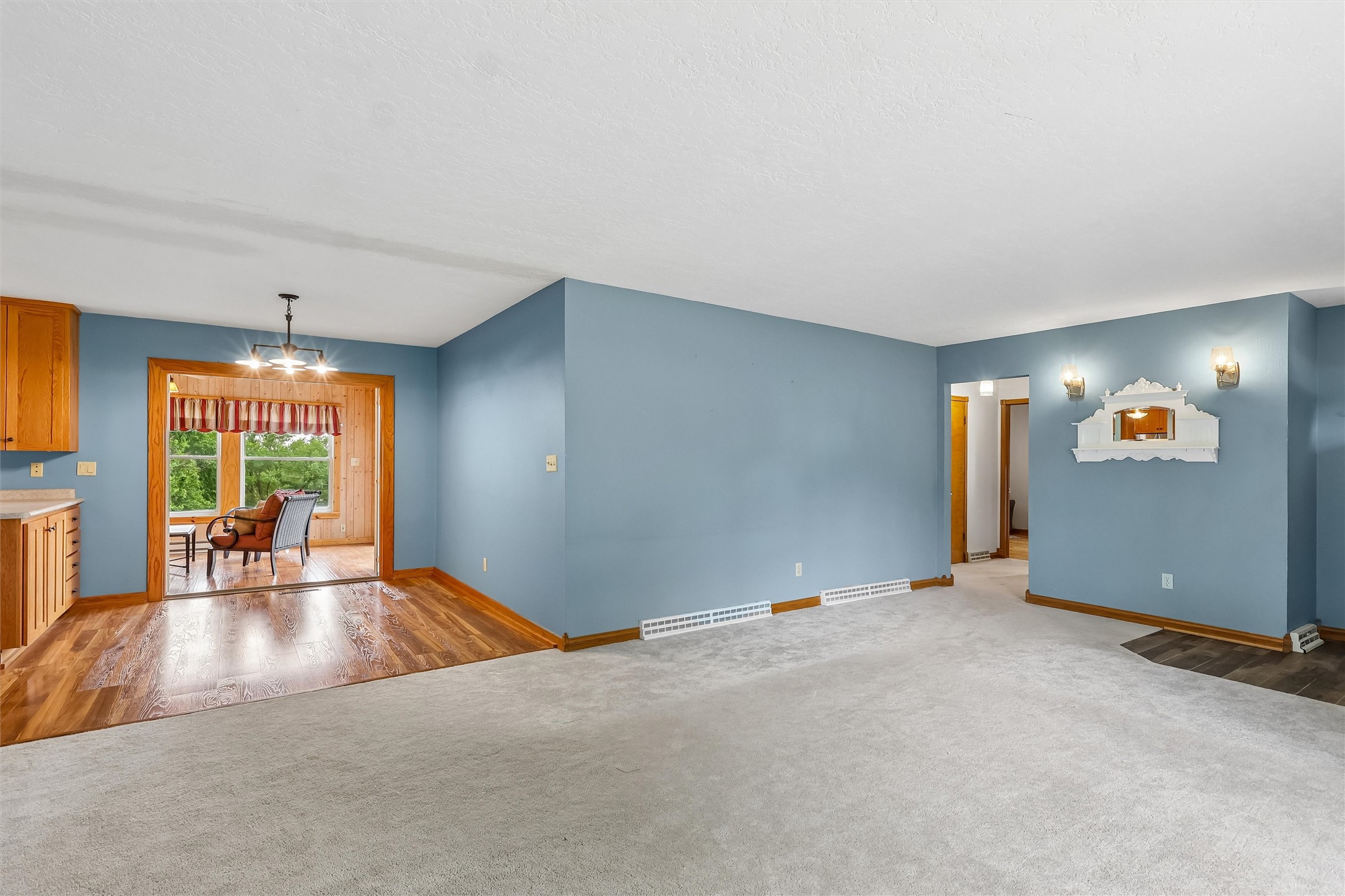 700 Division Street Property Photo 7
