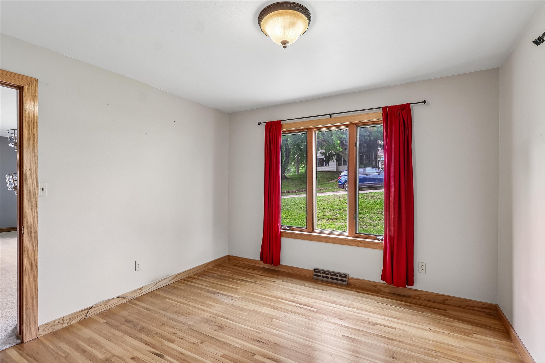700 Division Street Property Photo 17
