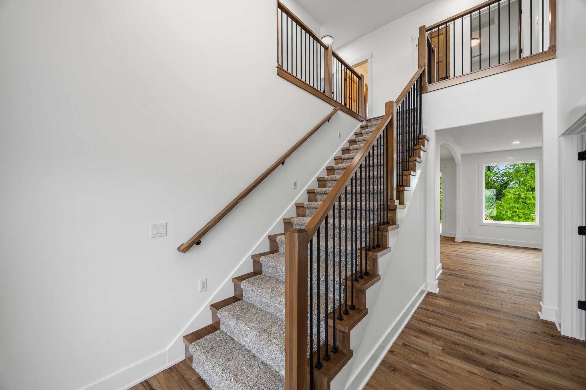 5380 Carter Court Property Photo 3