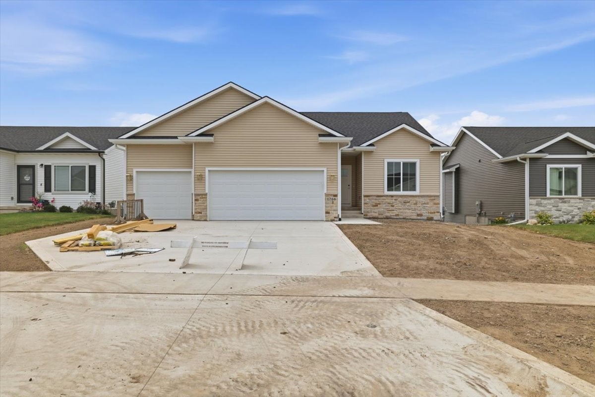 1766 Tuscany Drive Se Property Photo 1