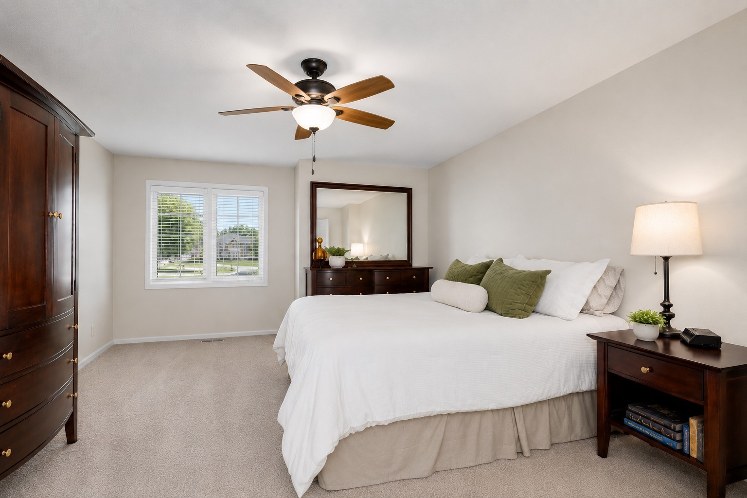 5459 Coachlight Drive Property Photo 7