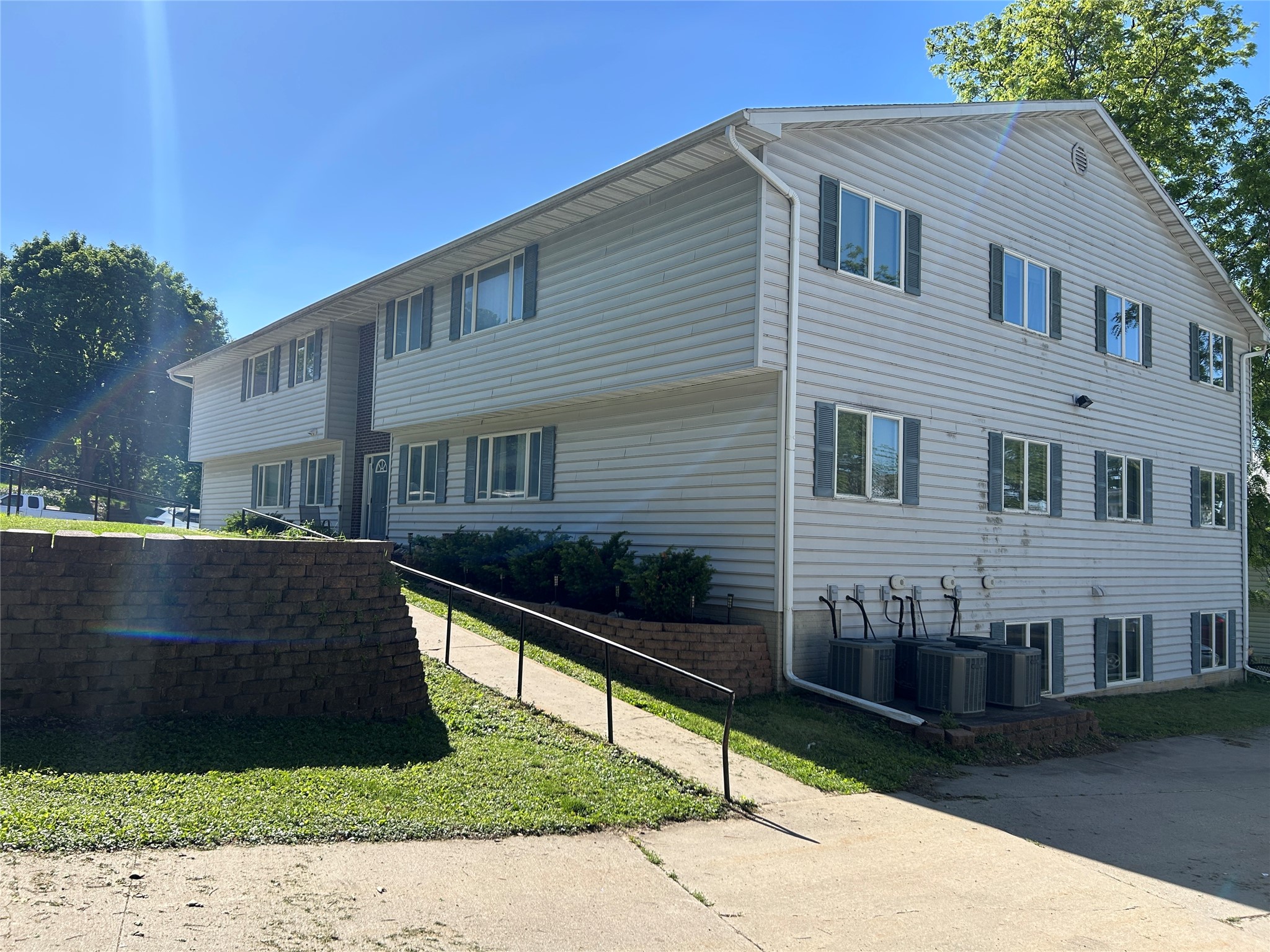24 N Maple Street Property Photo 3