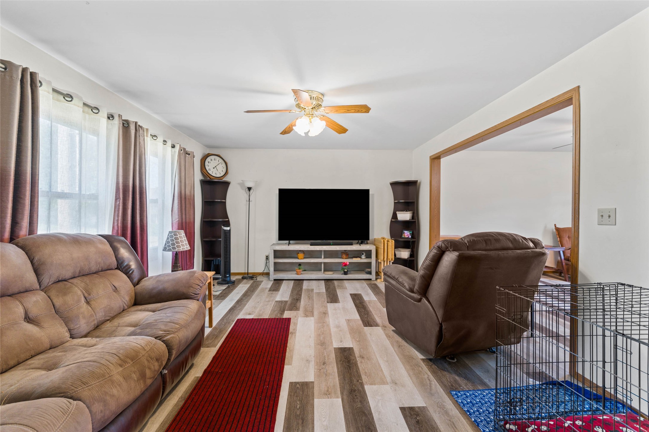106 E South Street Property Photo 7
