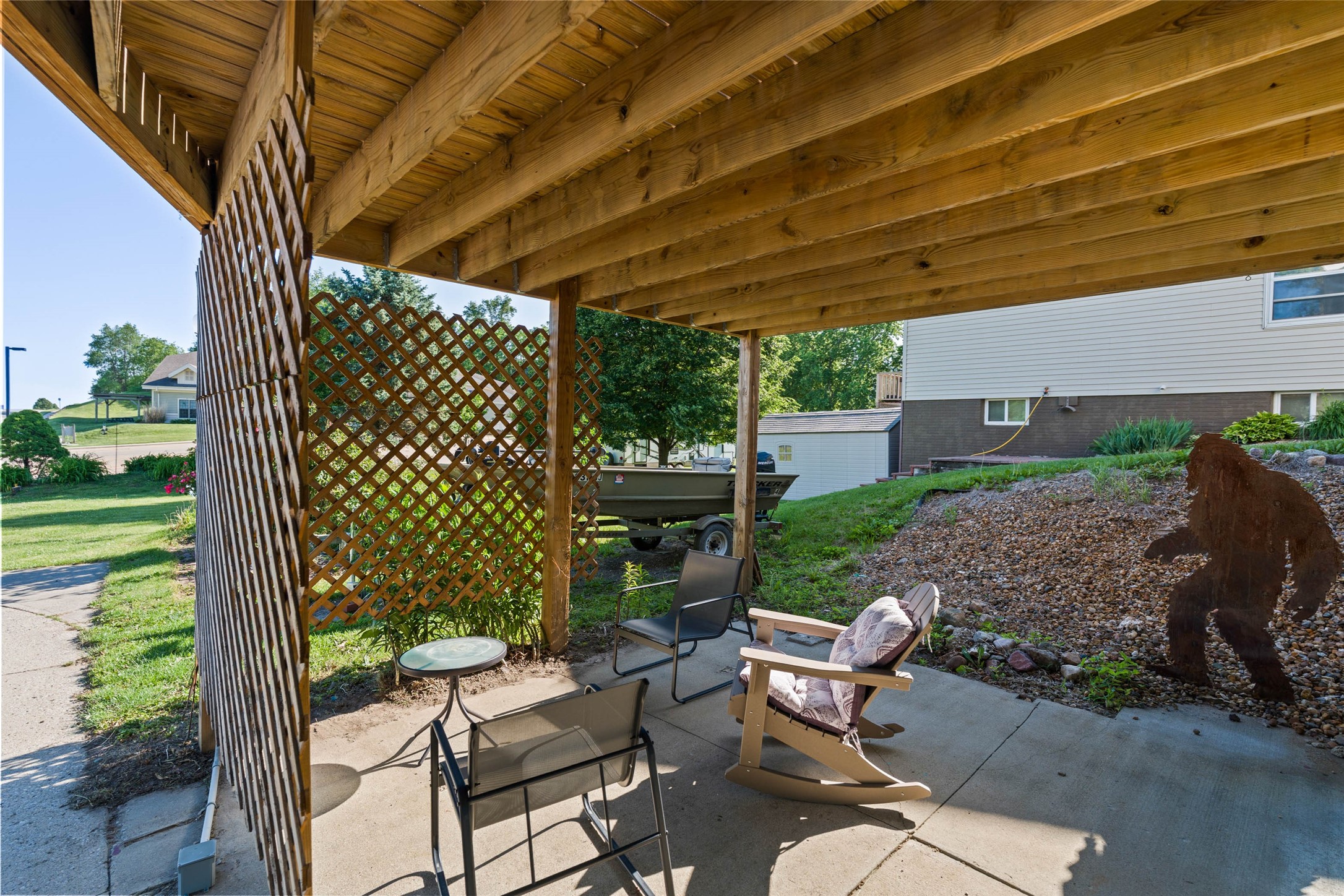 106 E South Street Property Photo 31