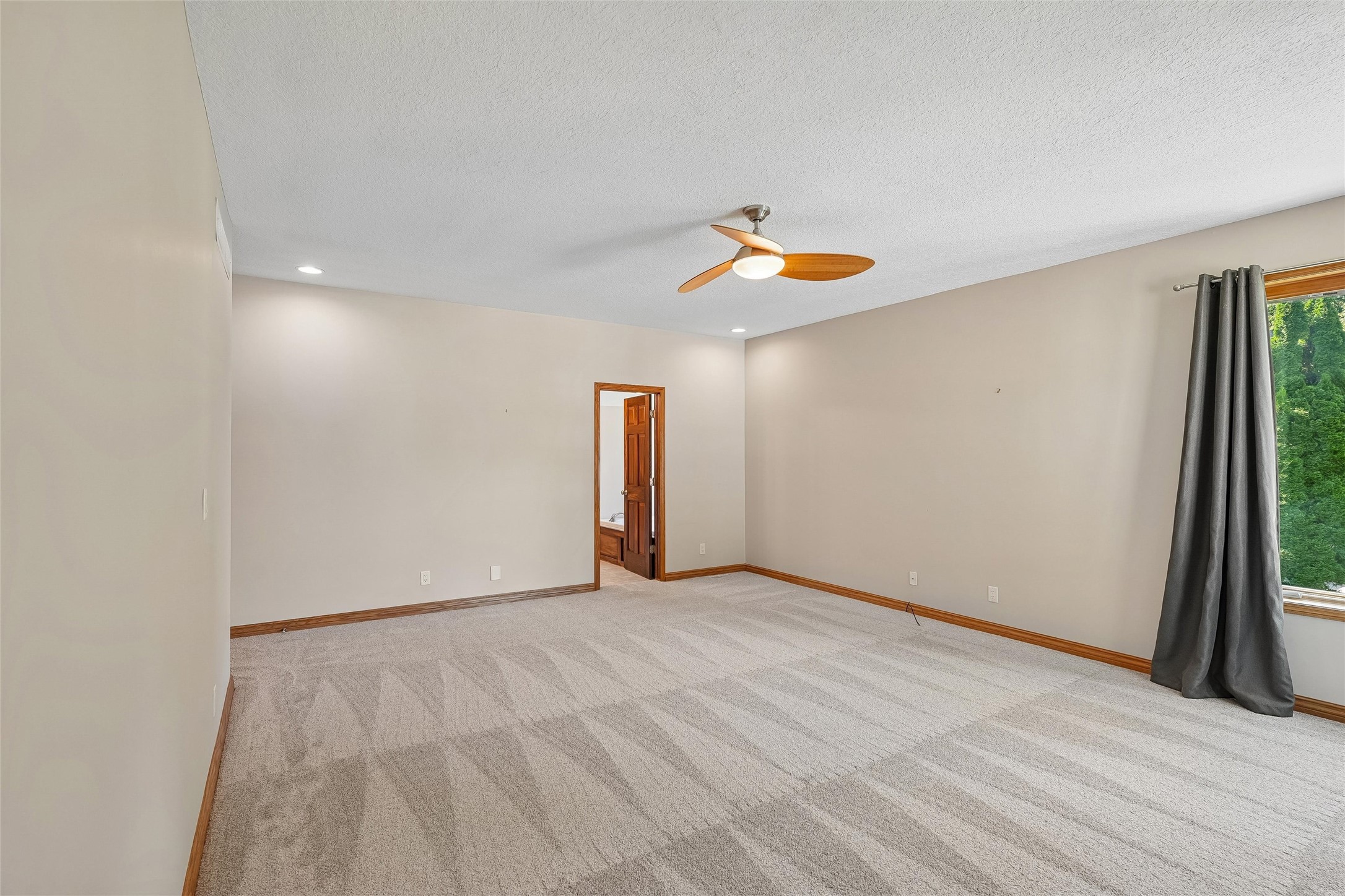 910 Se Brentwood Drive Property Photo 13