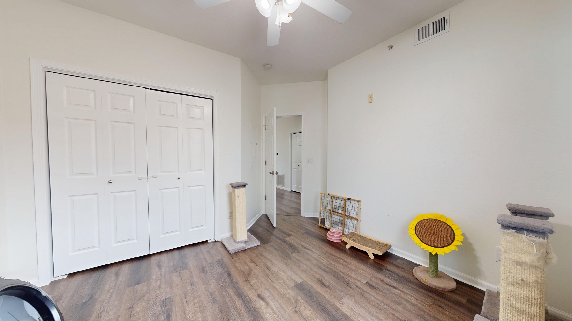 6255 Beechtree Drive 4202 Property Photo 17