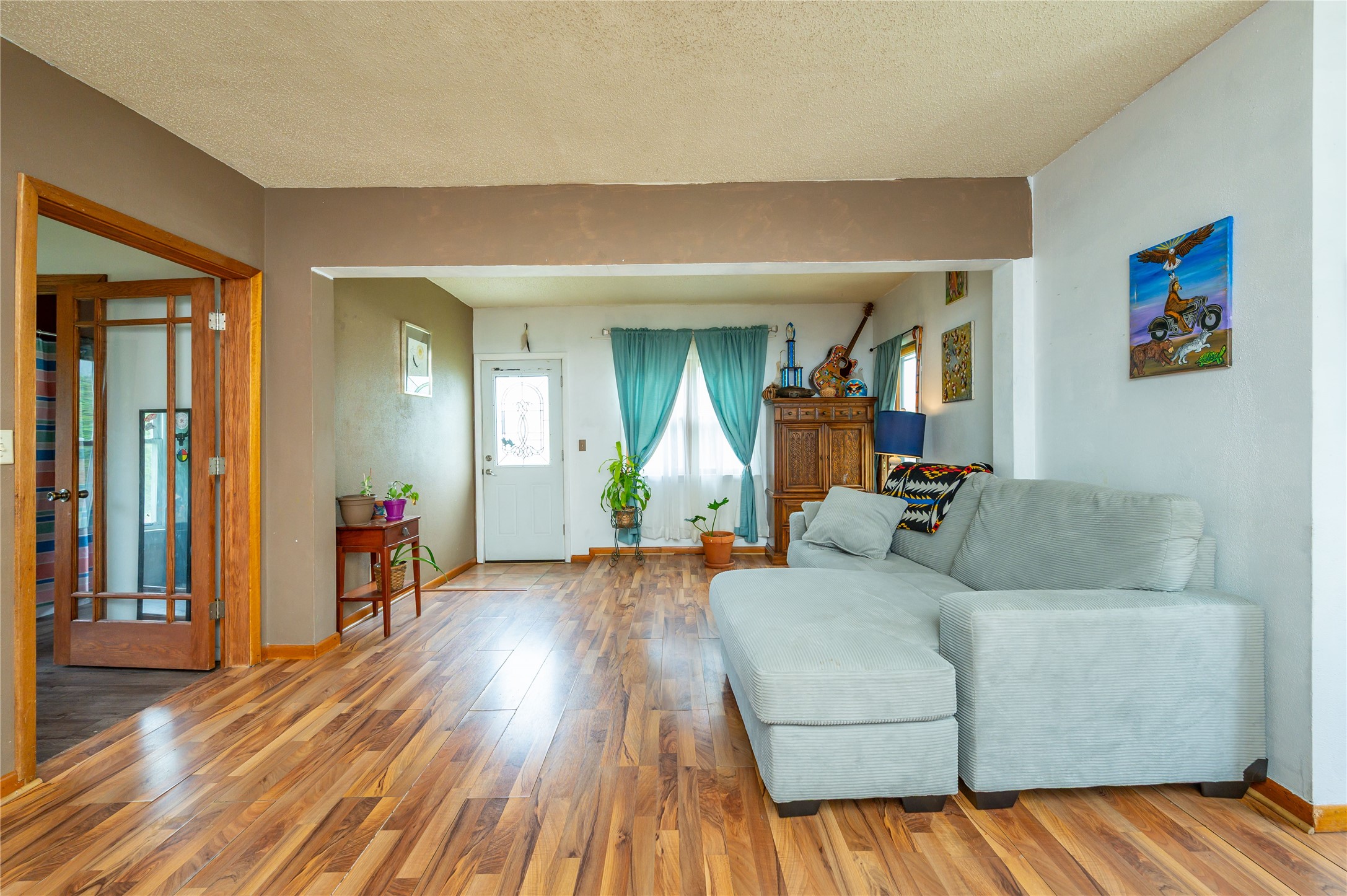 801 Siegel Street Property Photo 3