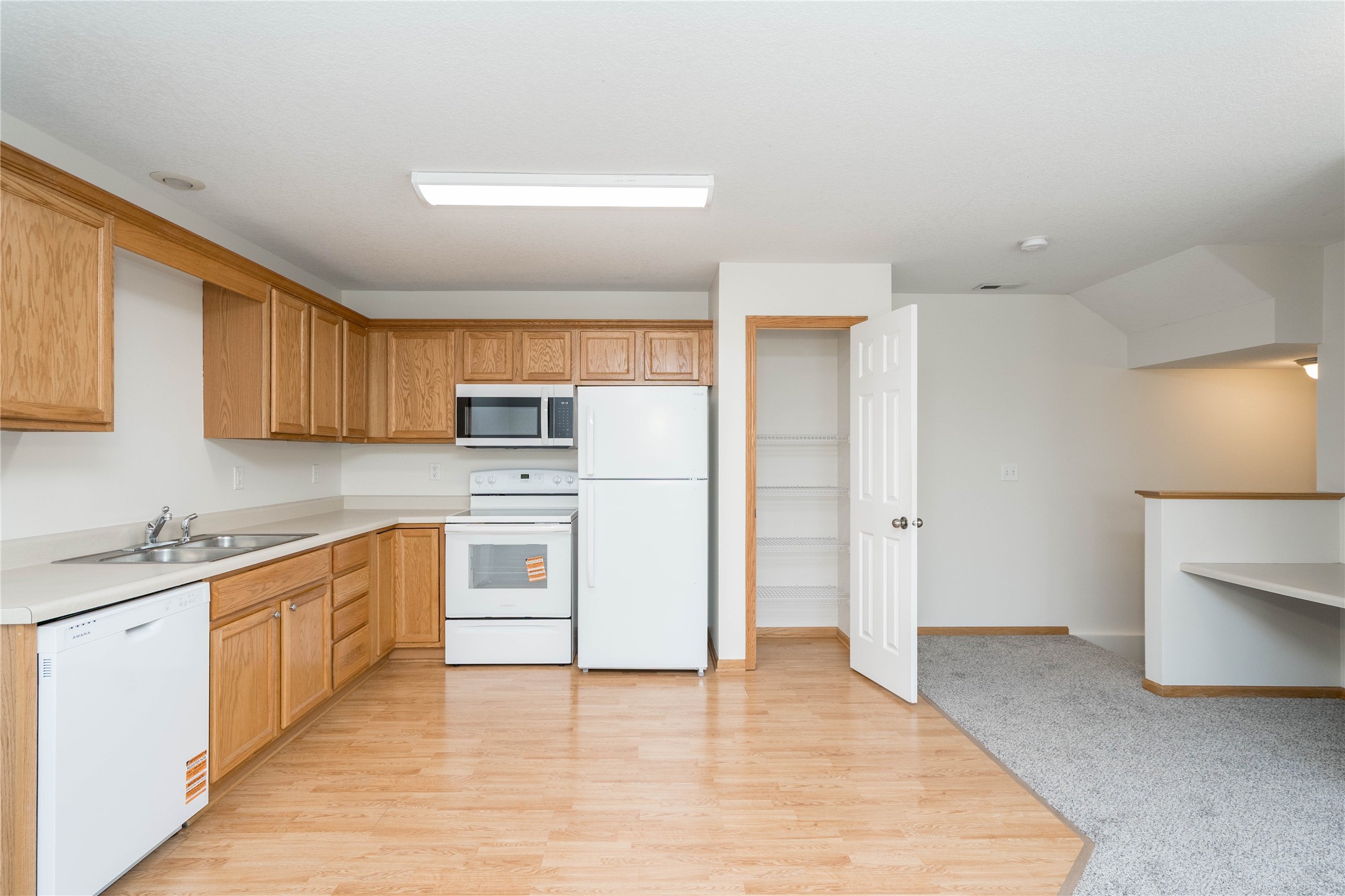 1243 Se Village View Lane Property Photo 6