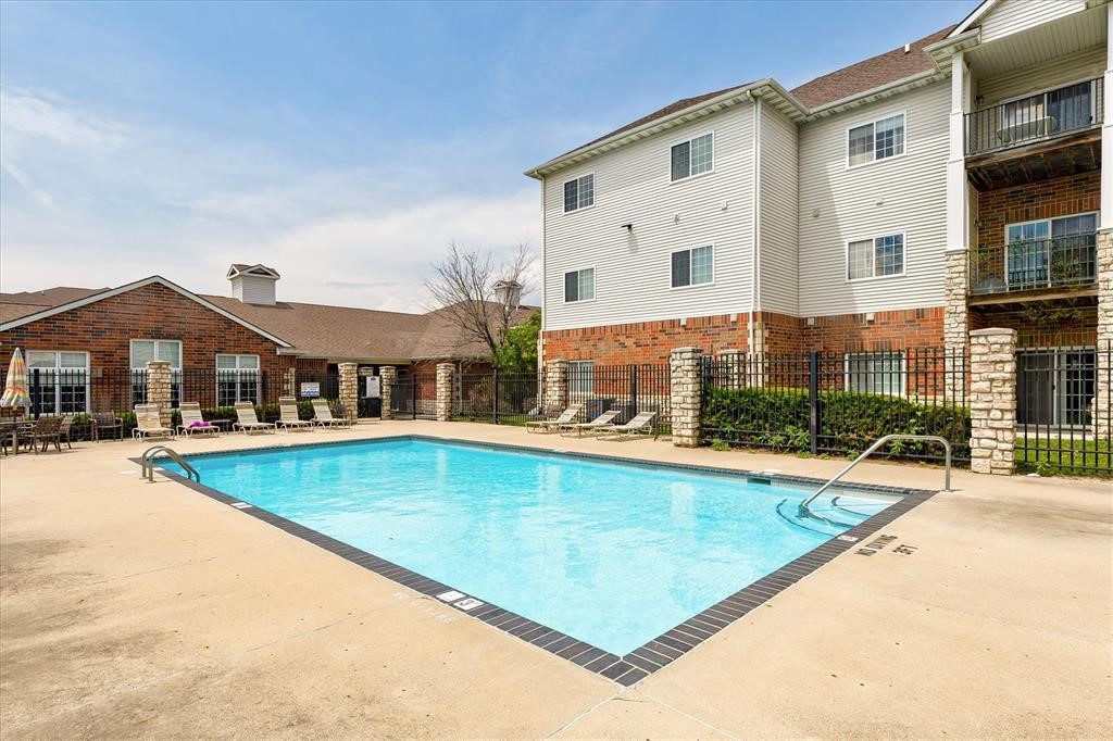 6255 Beechtree Drive 1302 Property Photo 1
