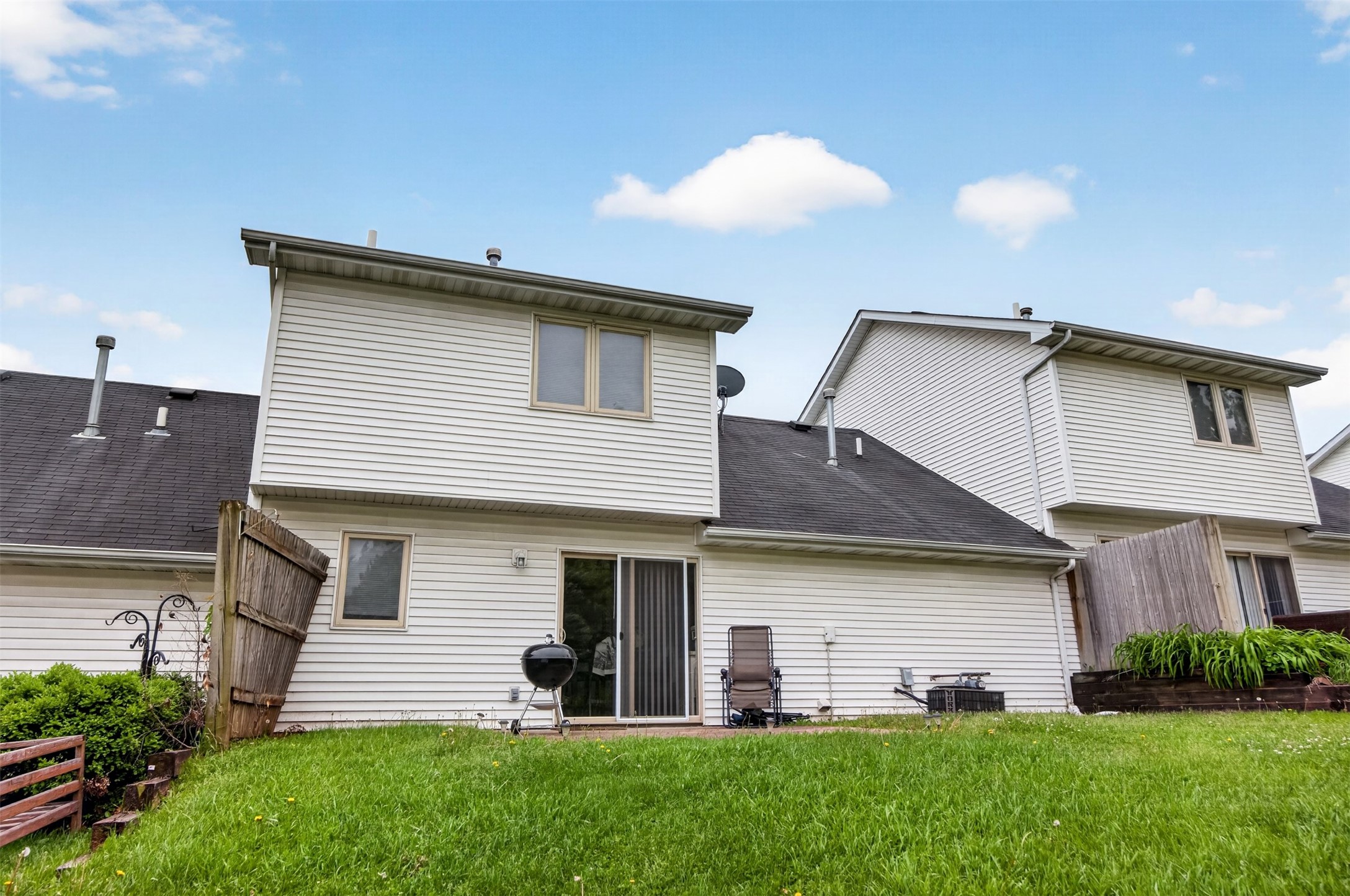 5901-5911 Townsend Avenue Property Photo 7