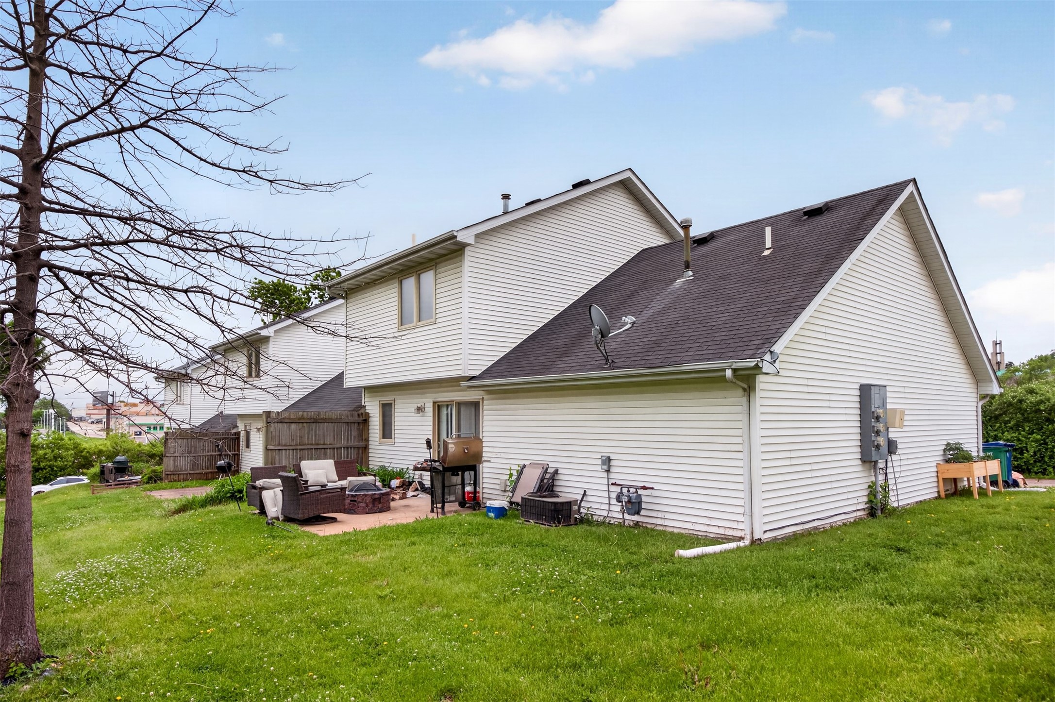 5901-5911 Townsend Avenue Property Photo 9