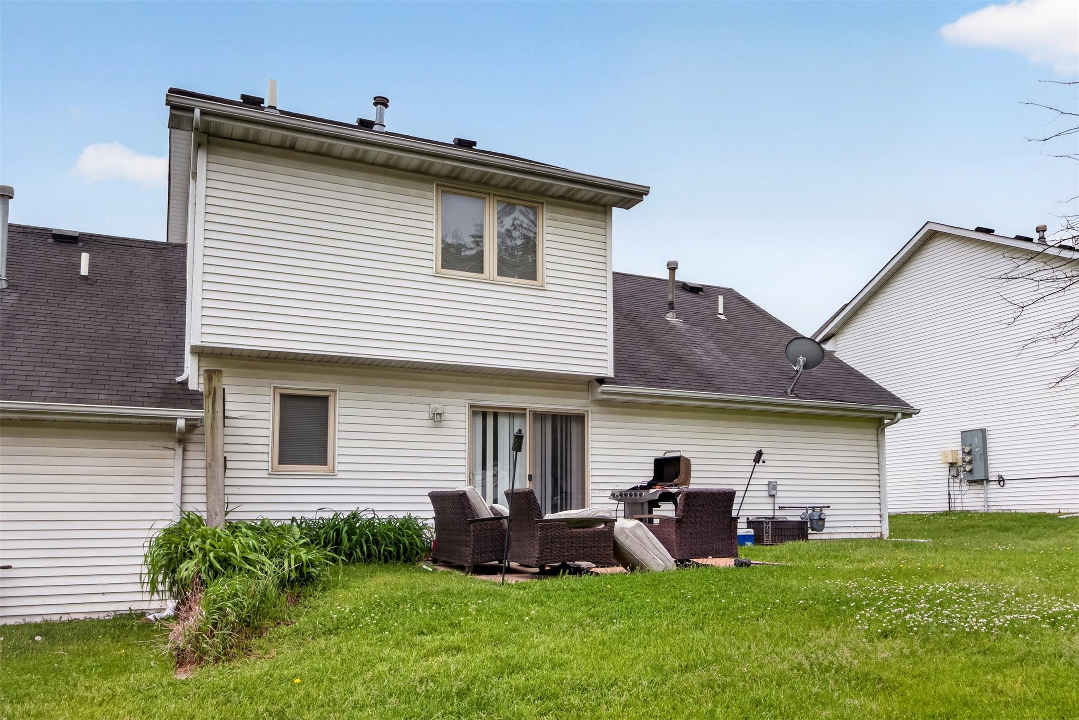 5901-5911 Townsend Avenue Property Photo 10