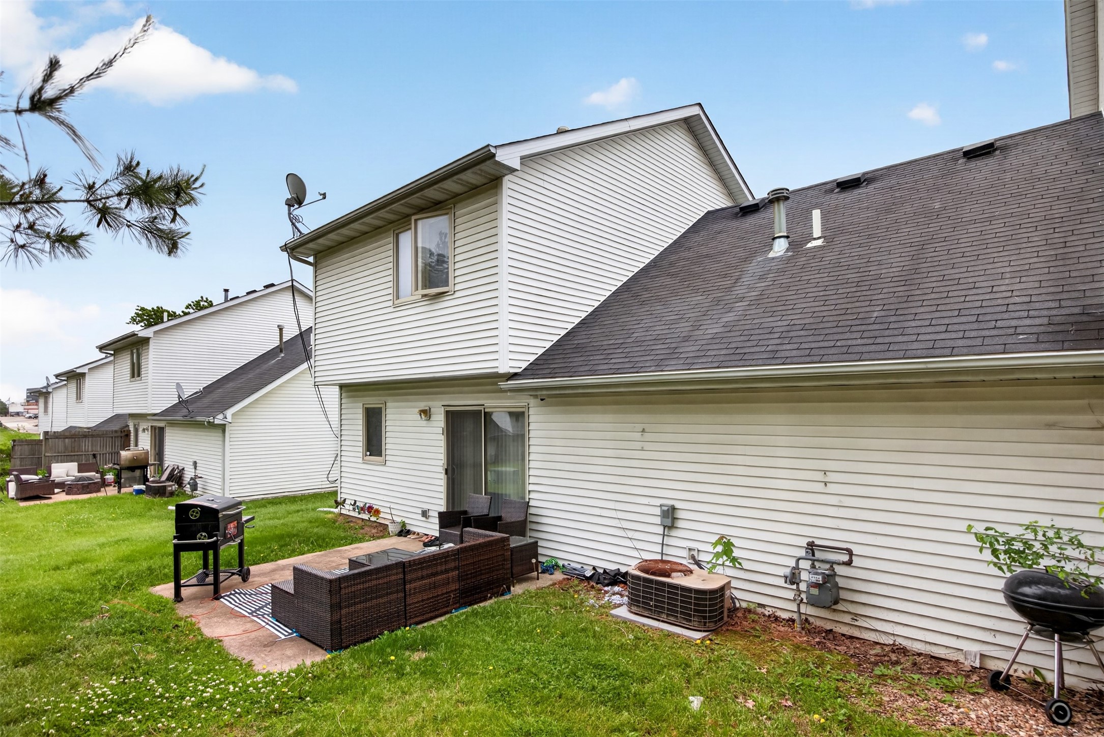 5901-5911 Townsend Avenue Property Photo 13