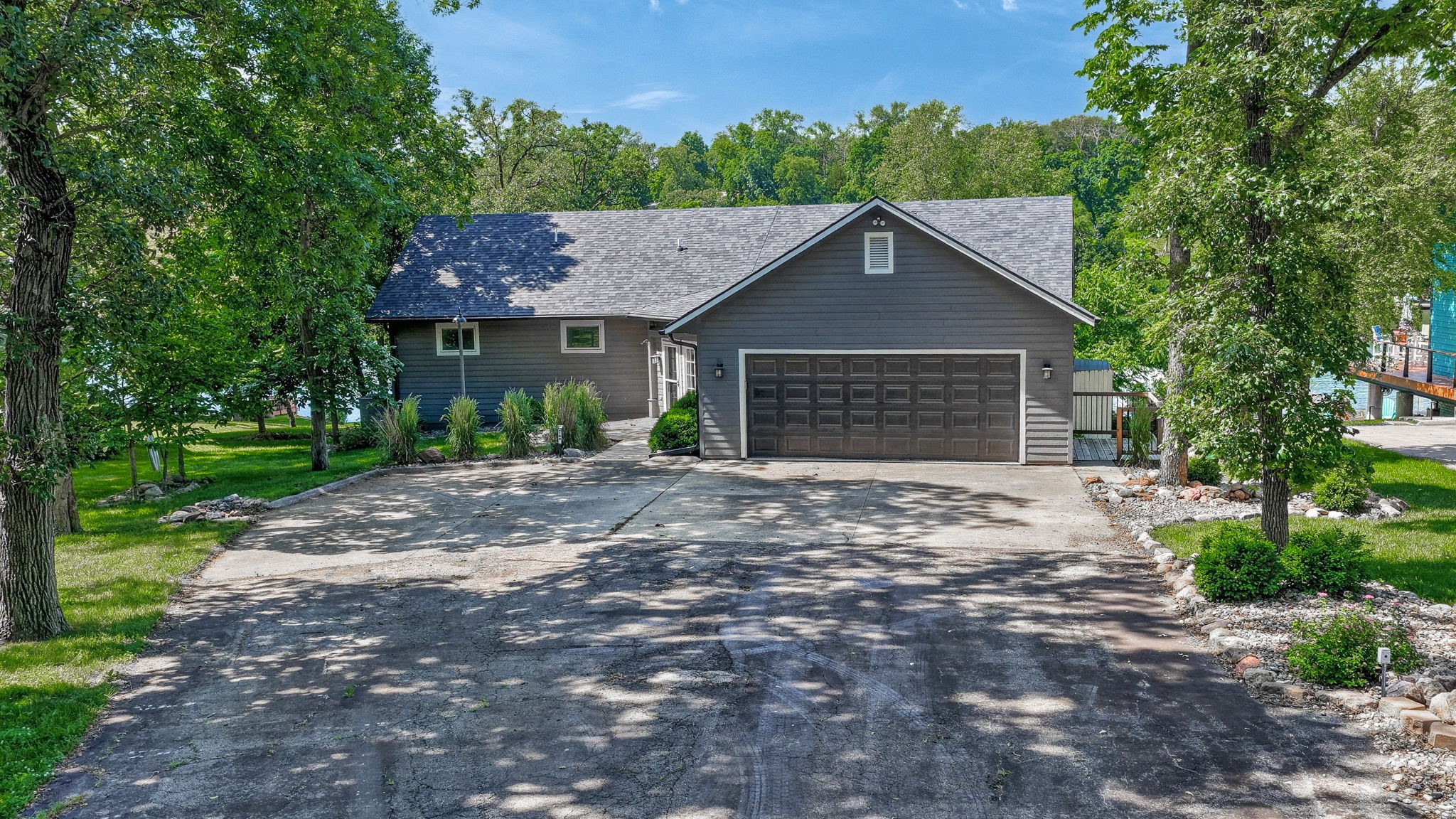 4185 Panorama Drive Property Photo 3