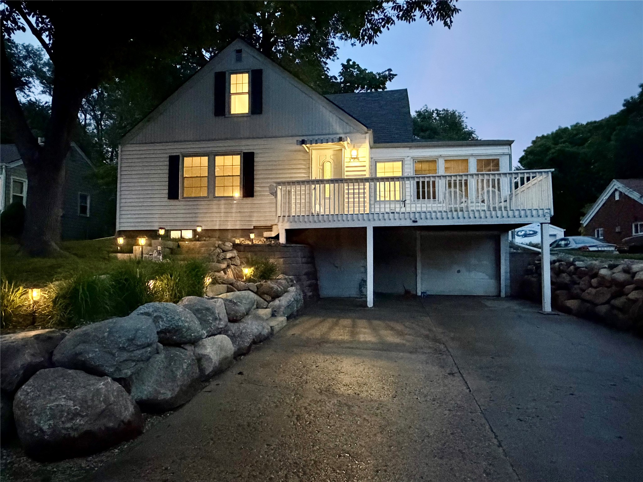 525 16th Street Property Photo 1
