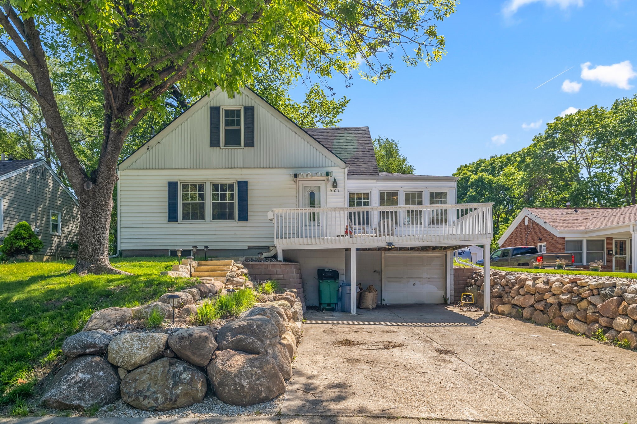 525 16th Street Property Photo 2