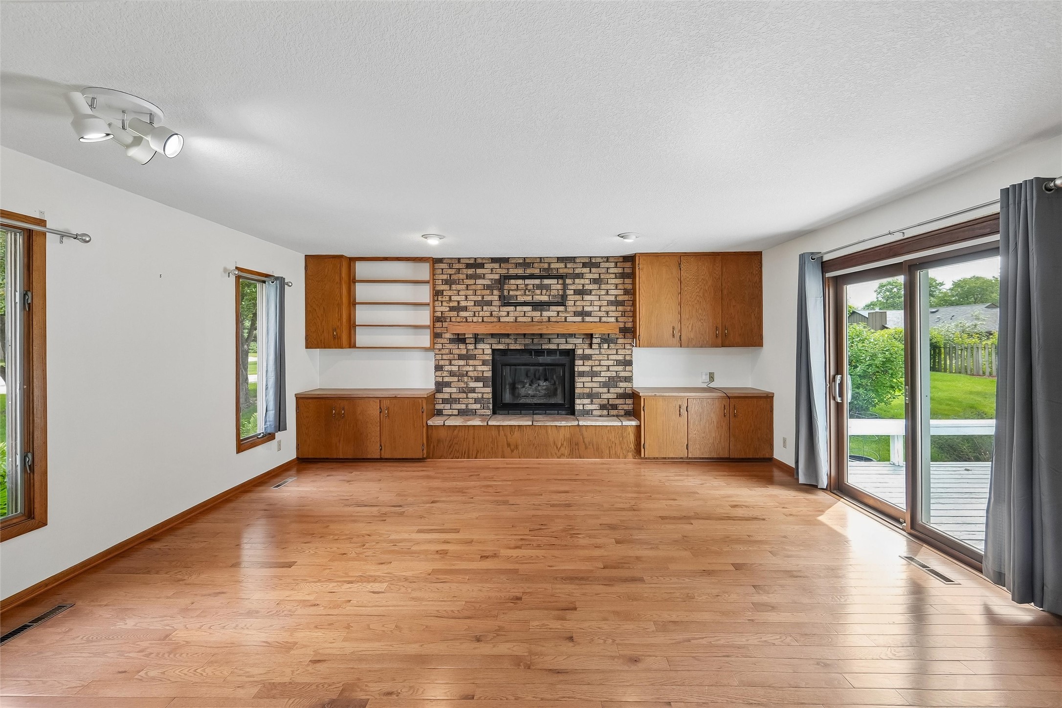 2818 Eisenhower Avenue Property Photo 4