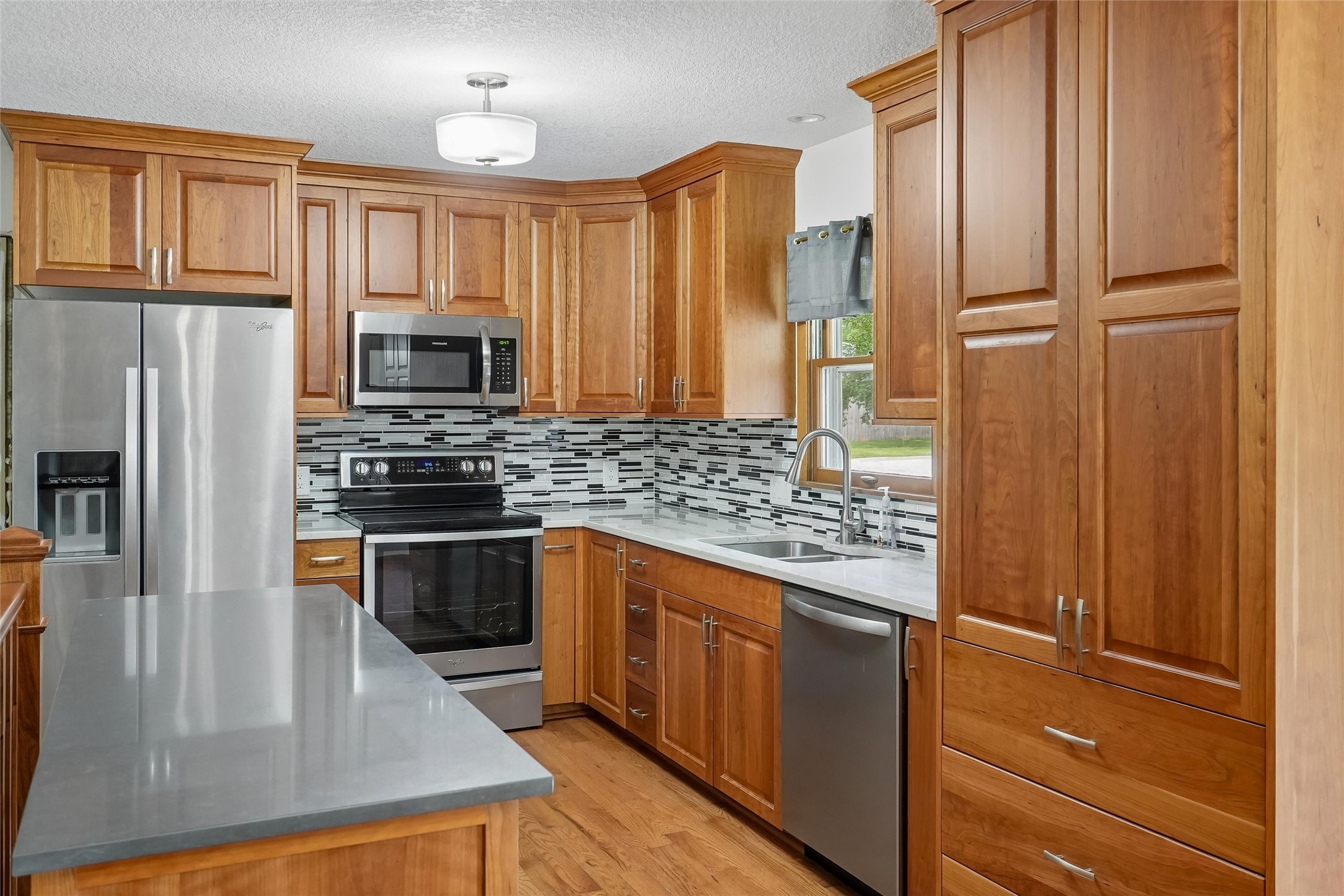 2818 Eisenhower Avenue Property Photo 6